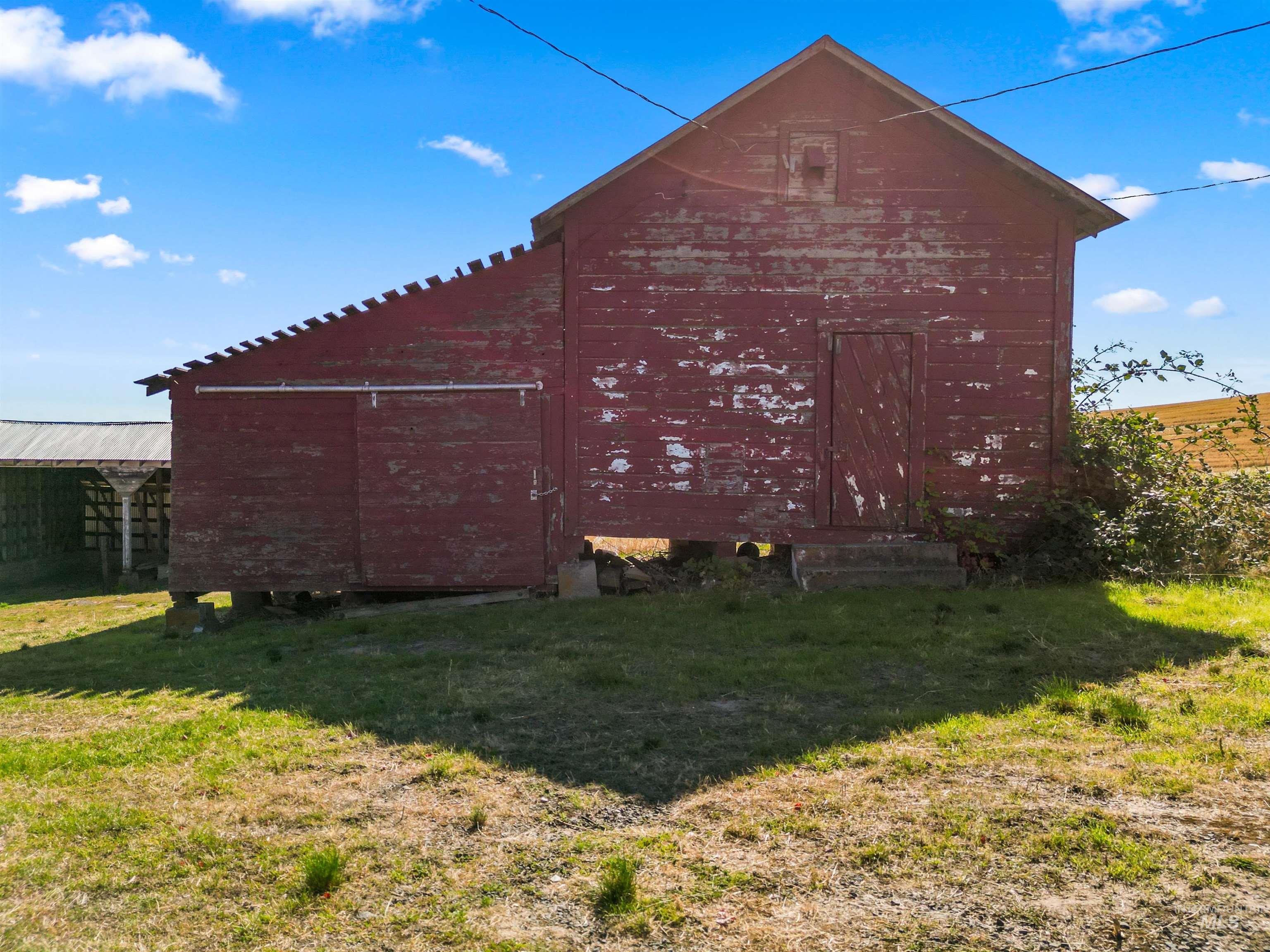 30344 Leland Road Property Photo 33