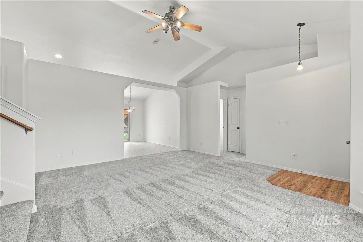 5782 S Staaten Ave Property Photo 9