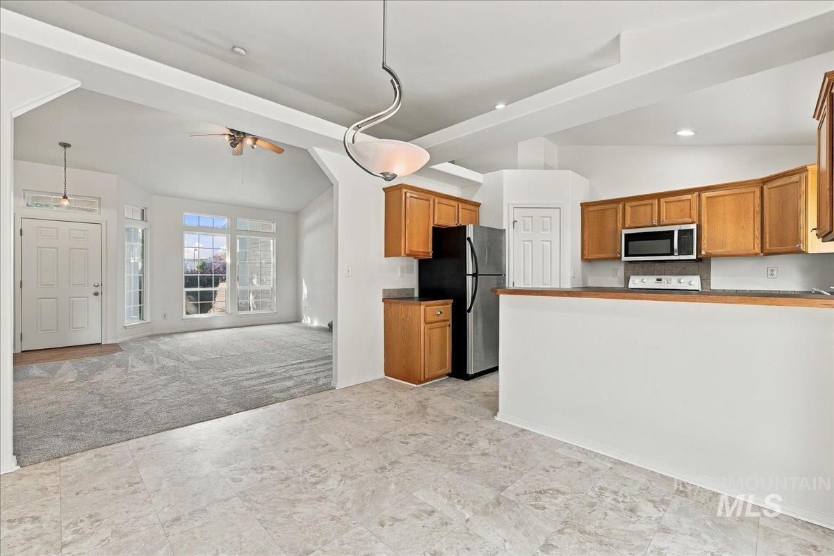 5782 S Staaten Ave Property Photo 14