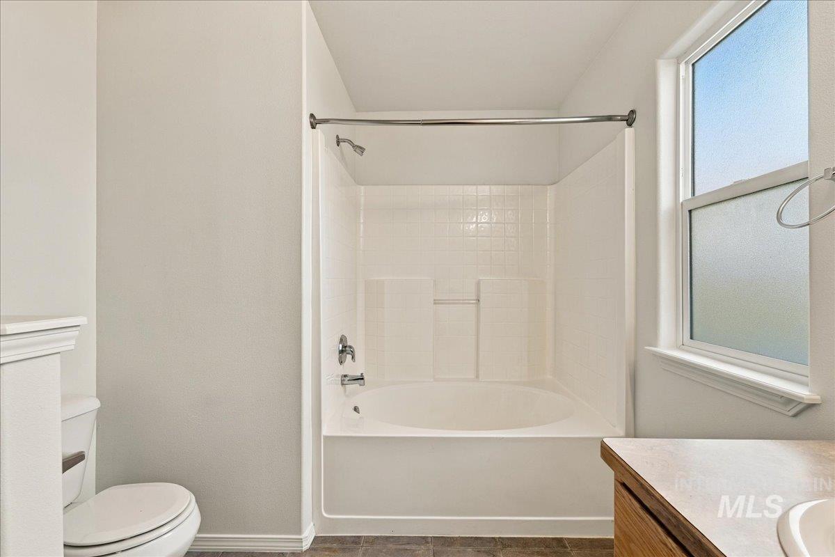 5782 S Staaten Ave Property Photo 24