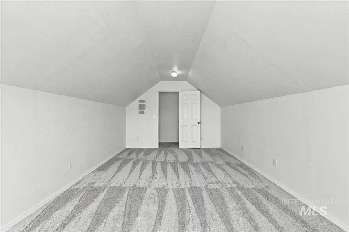 5782 S Staaten Ave Property Photo 32