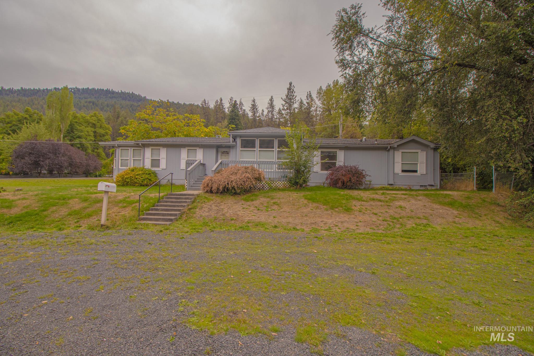 11564 Highway 12 Property Photo 2