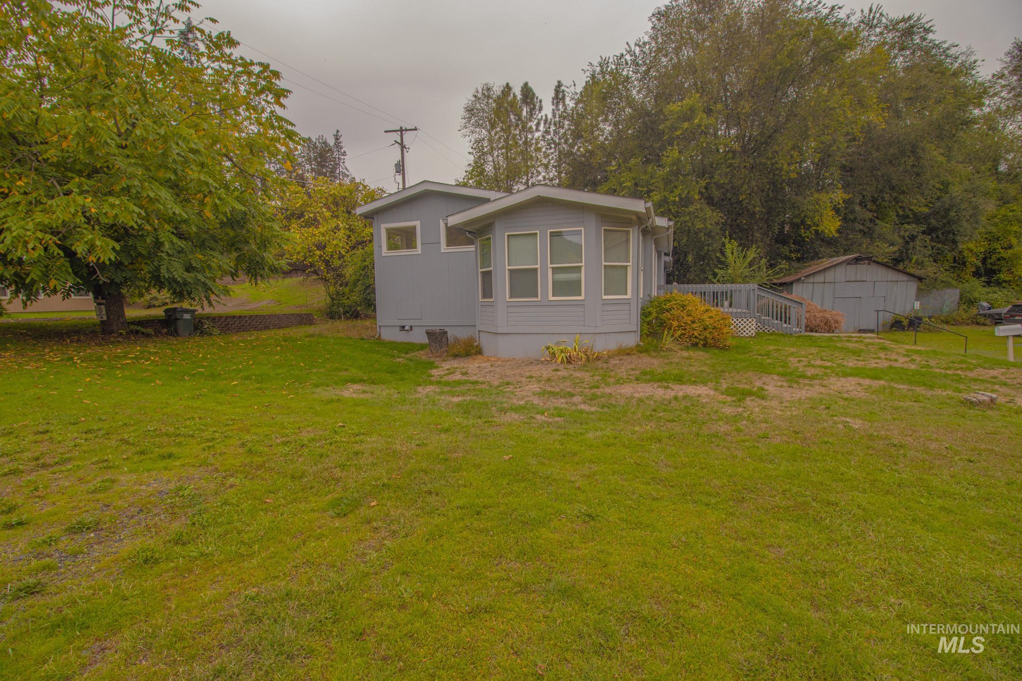 11564 Highway 12 Property Photo 9
