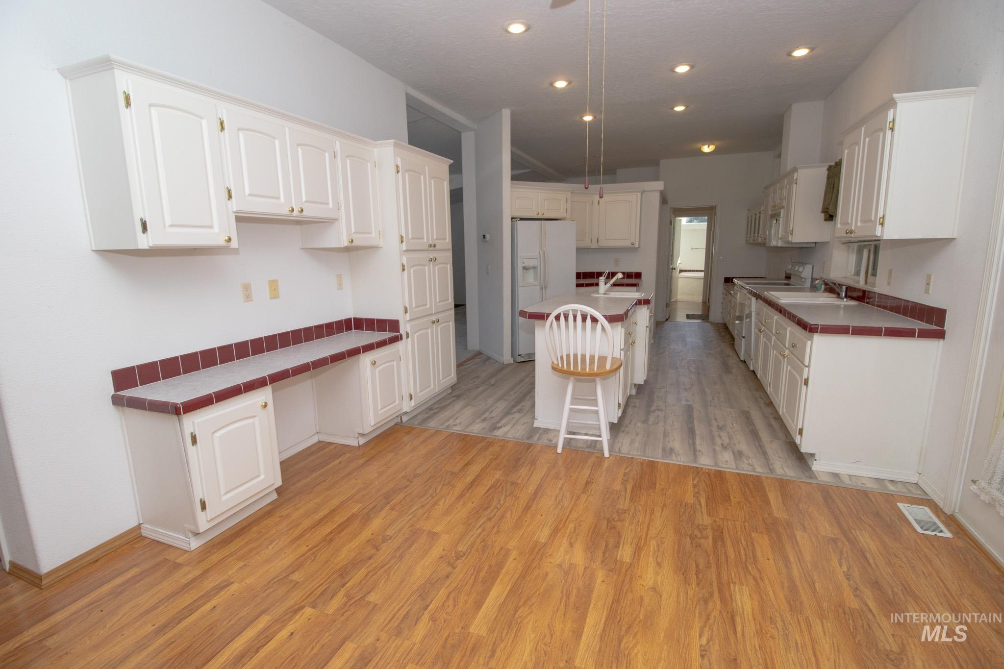 11564 Highway 12 Property Photo 17