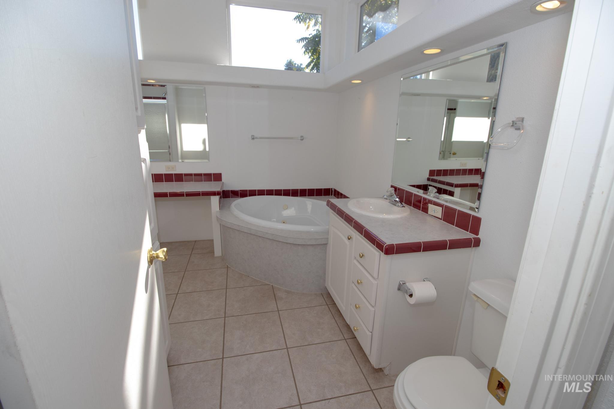 11564 Highway 12 Property Photo 28