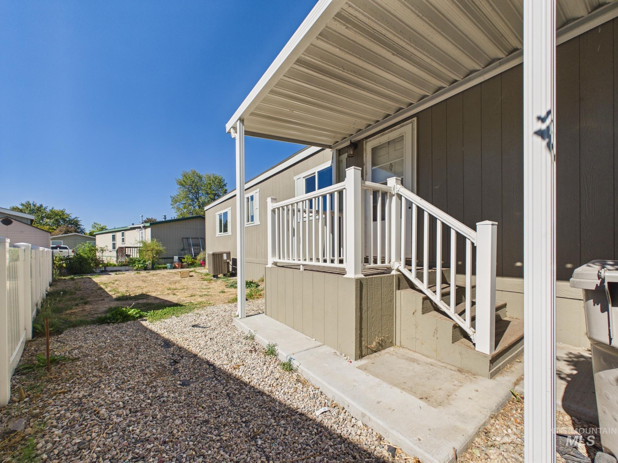 Picture of 1123 N Sable