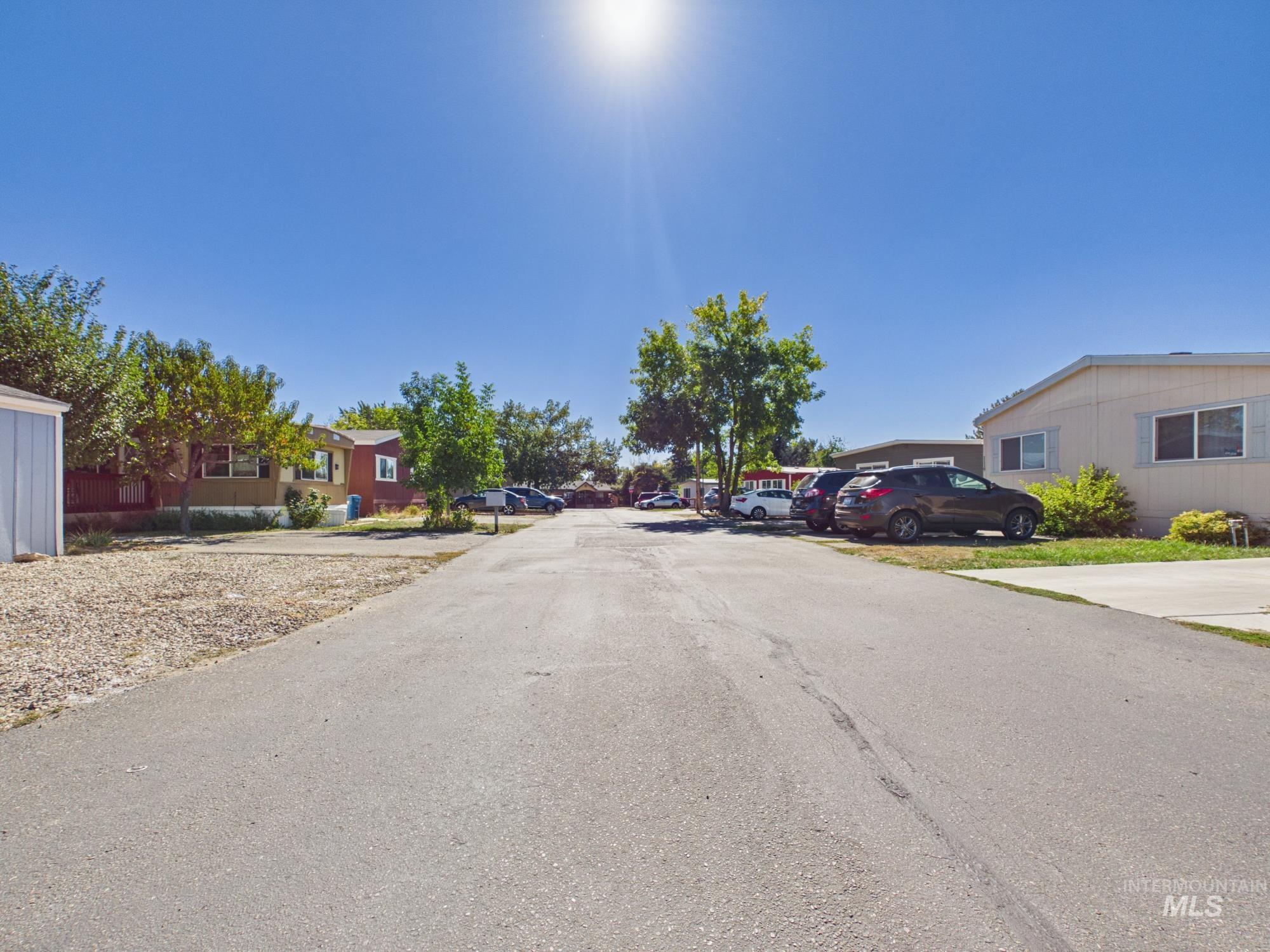 1123 N Sable Property Photo 6