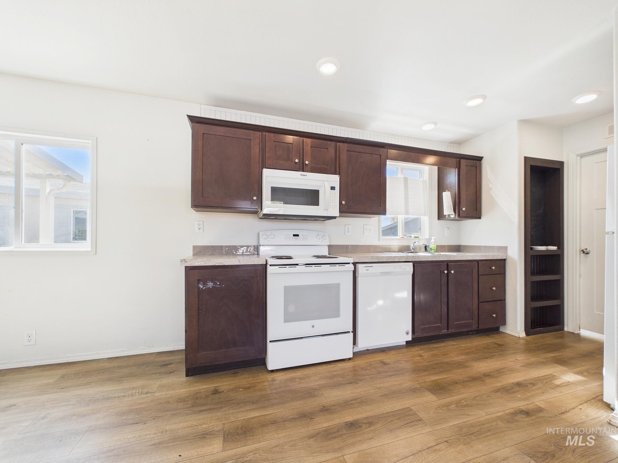 1123 N Sable Property Photo 10