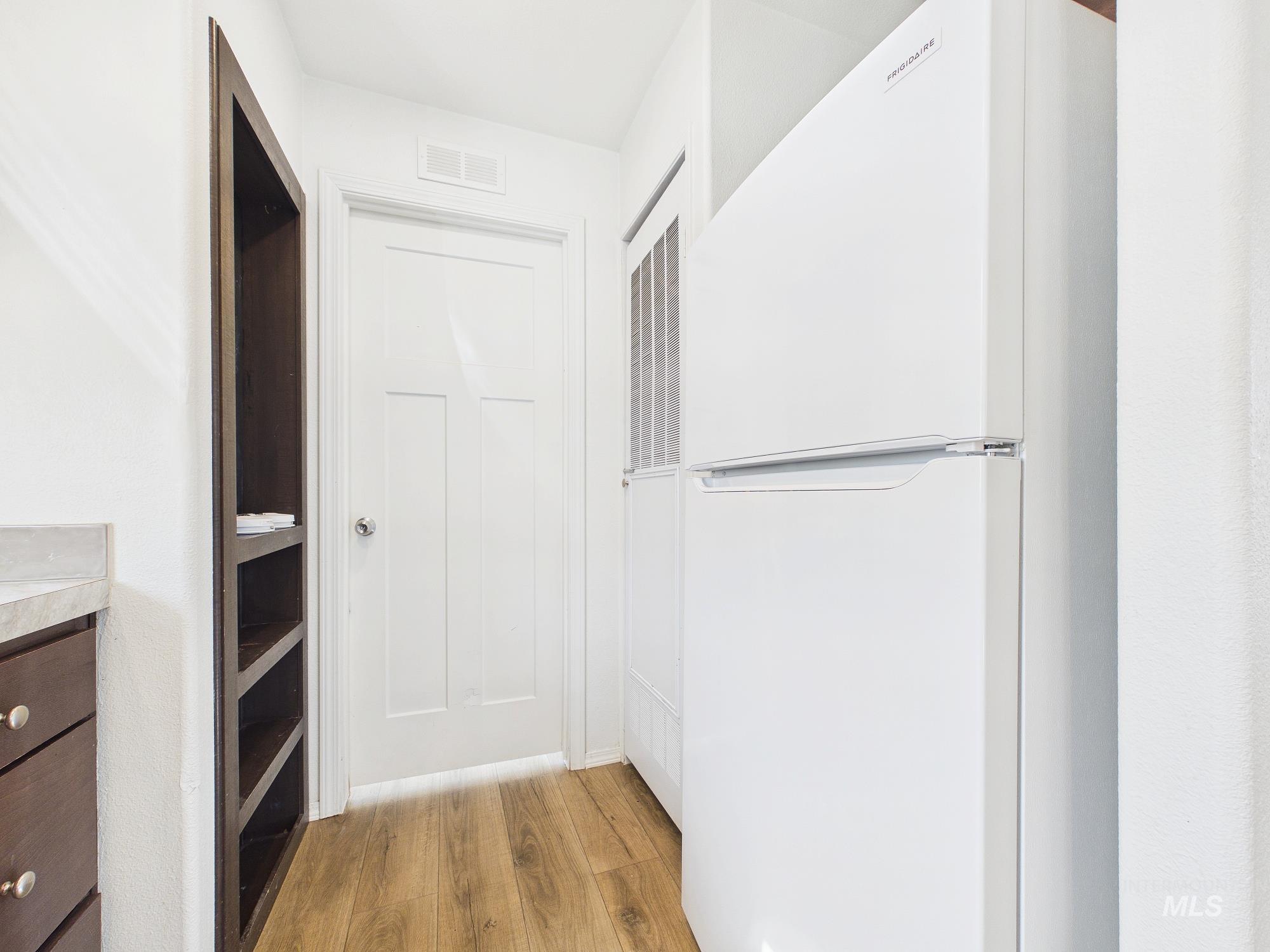 1123 N Sable Property Photo 12