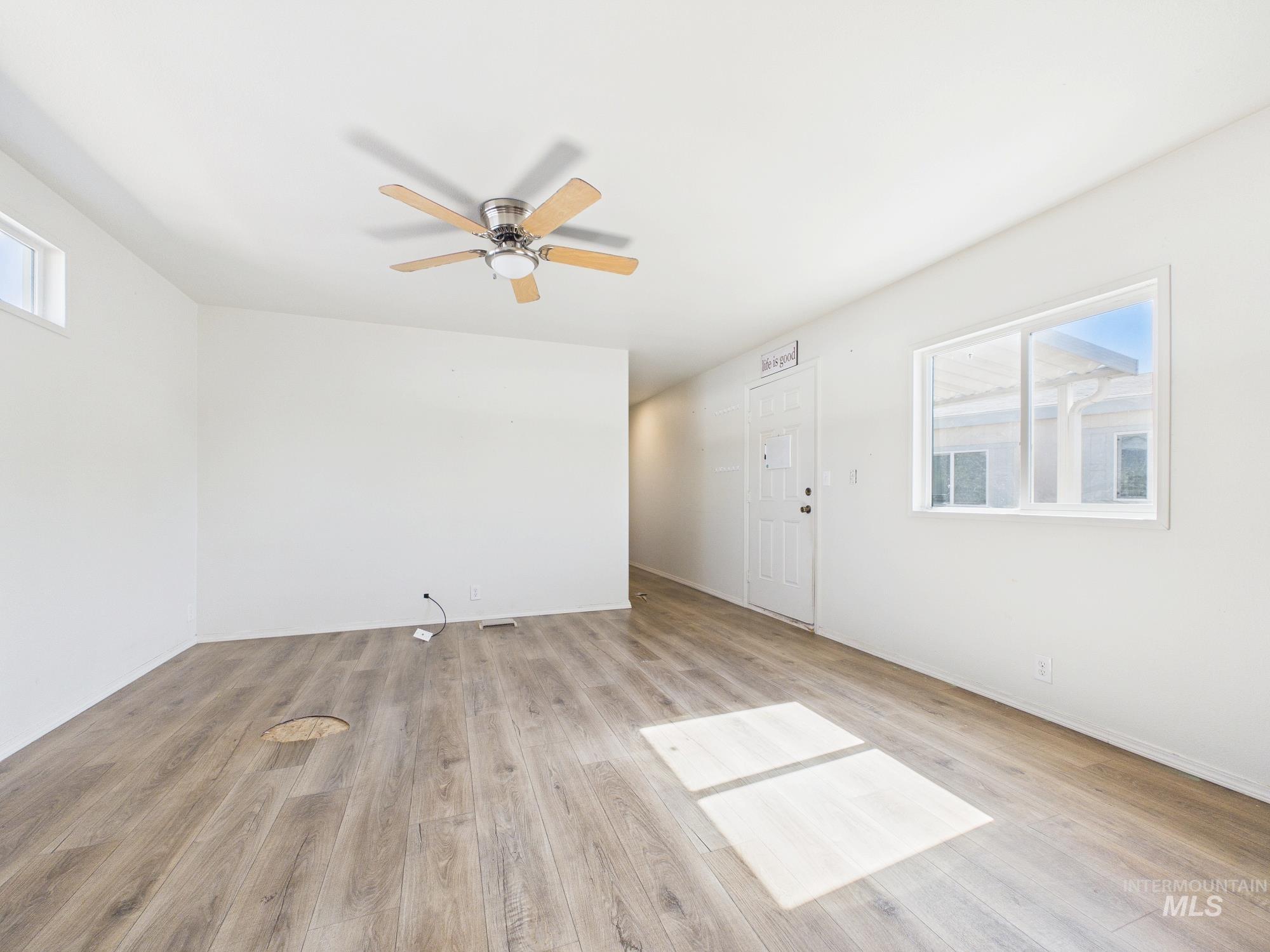 1123 N Sable Property Photo 13