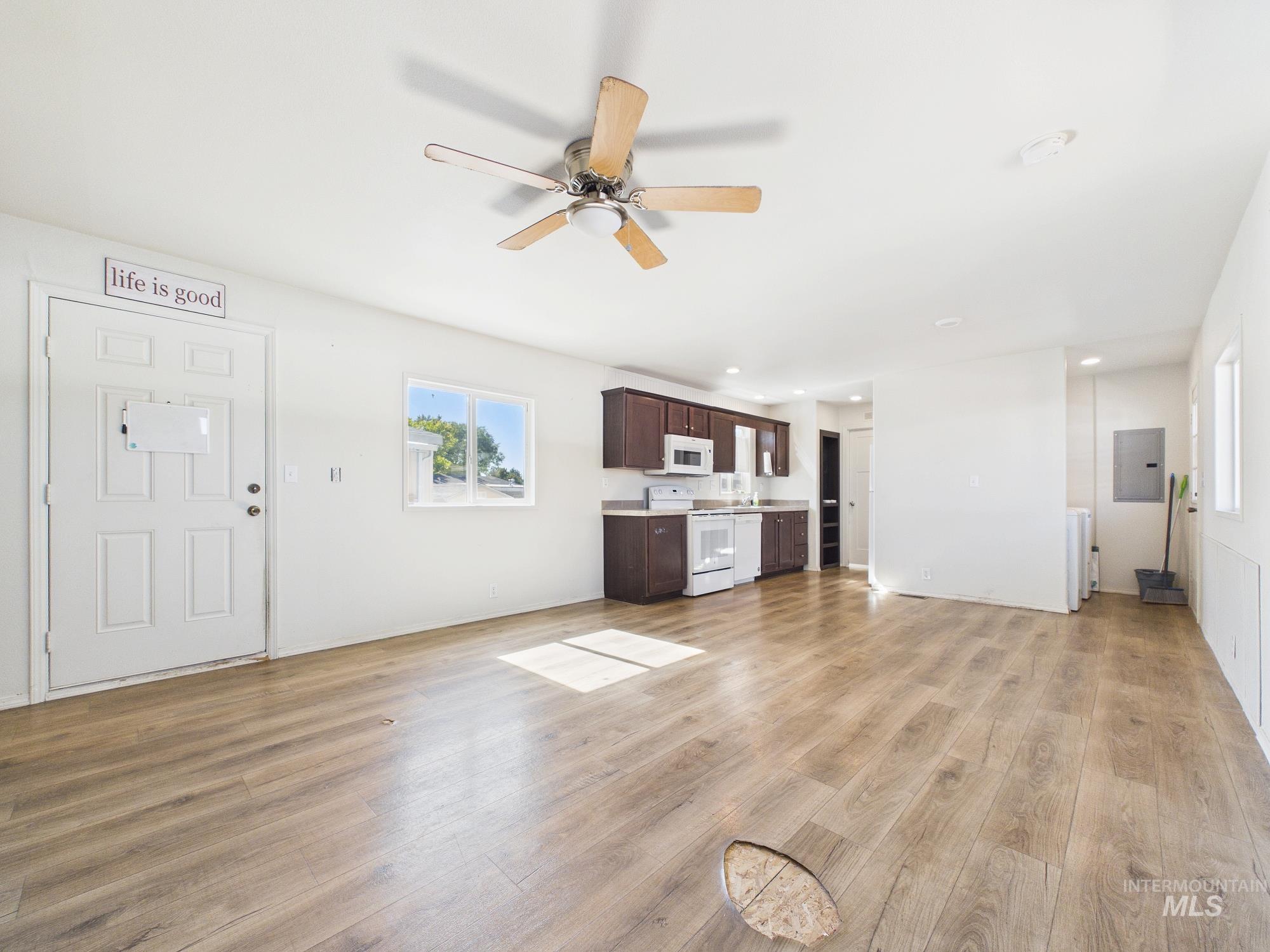 1123 N Sable Property Photo 15