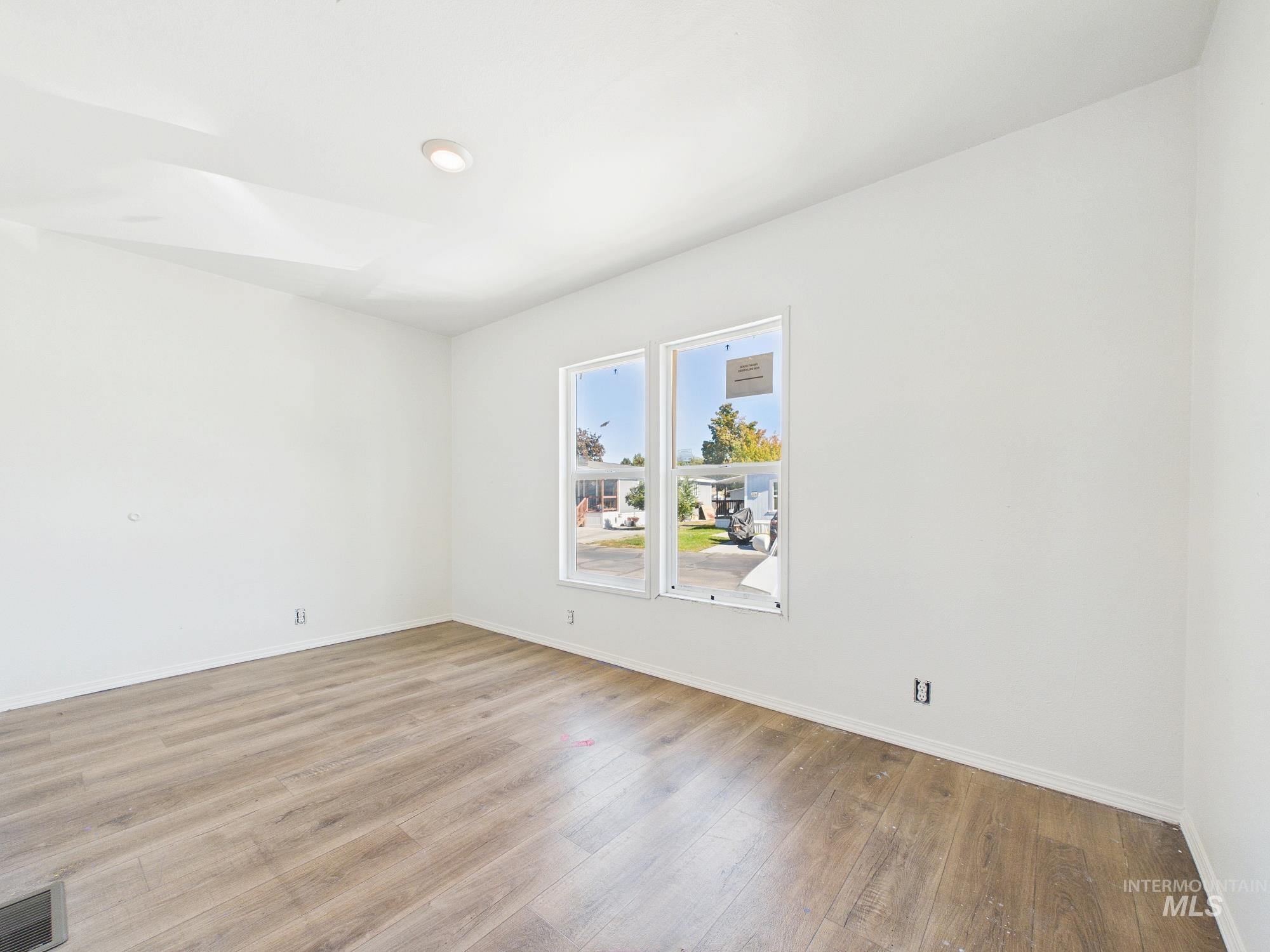 1123 N Sable Property Photo 22
