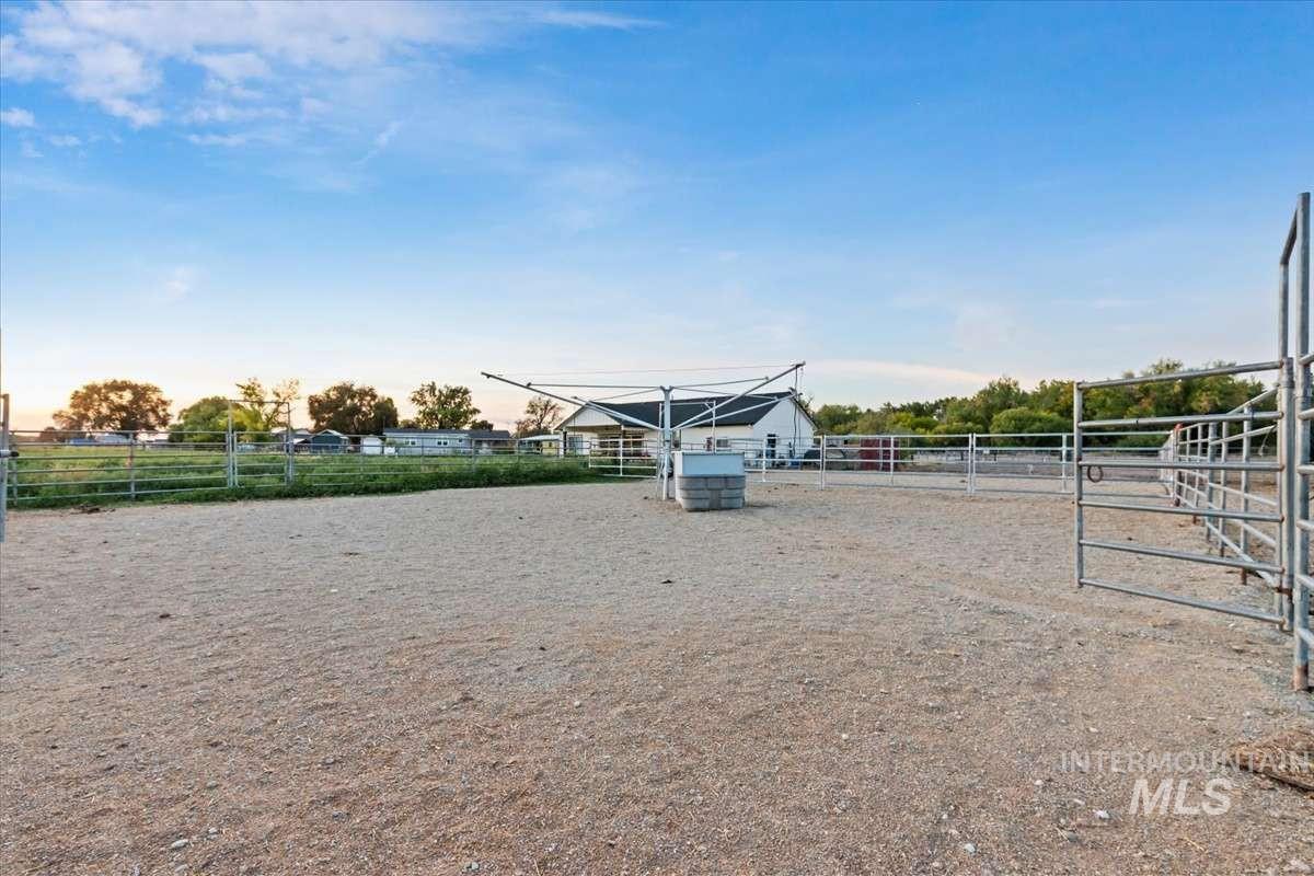 14547 Lakeshore Drive Property Photo 7