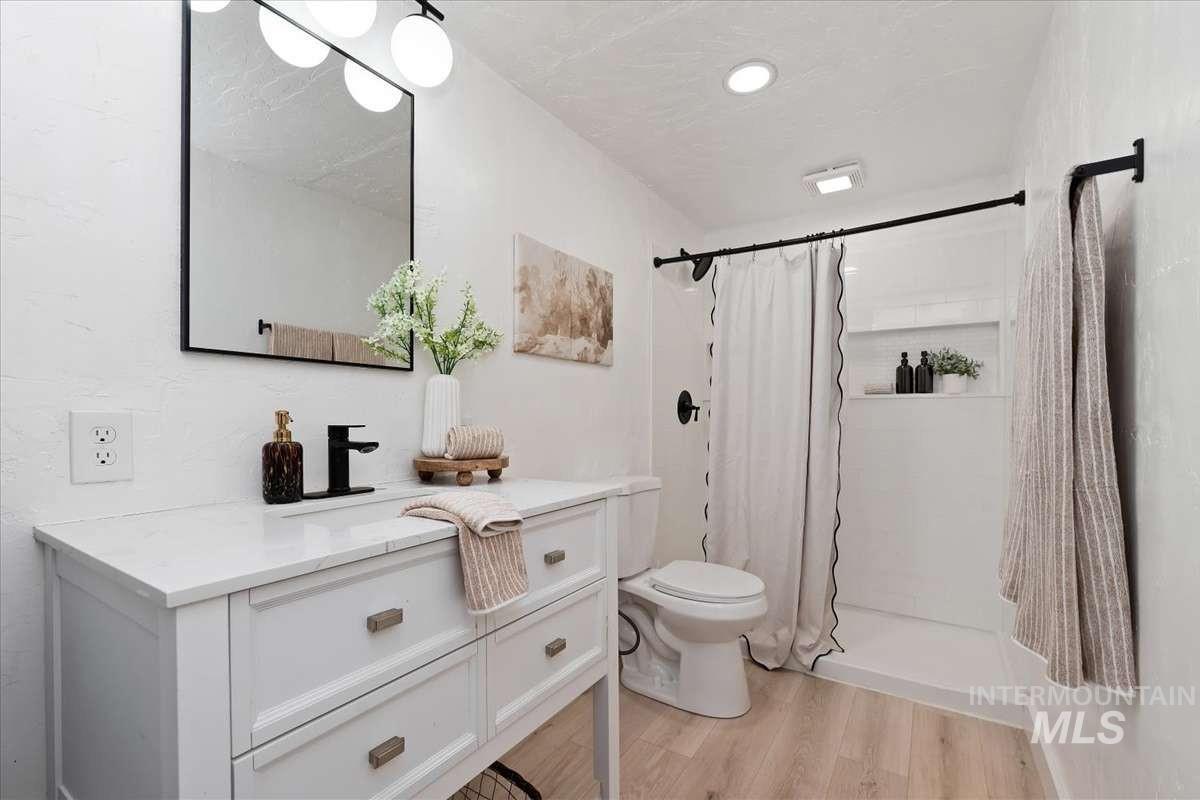 14547 Lakeshore Drive Property Photo 30