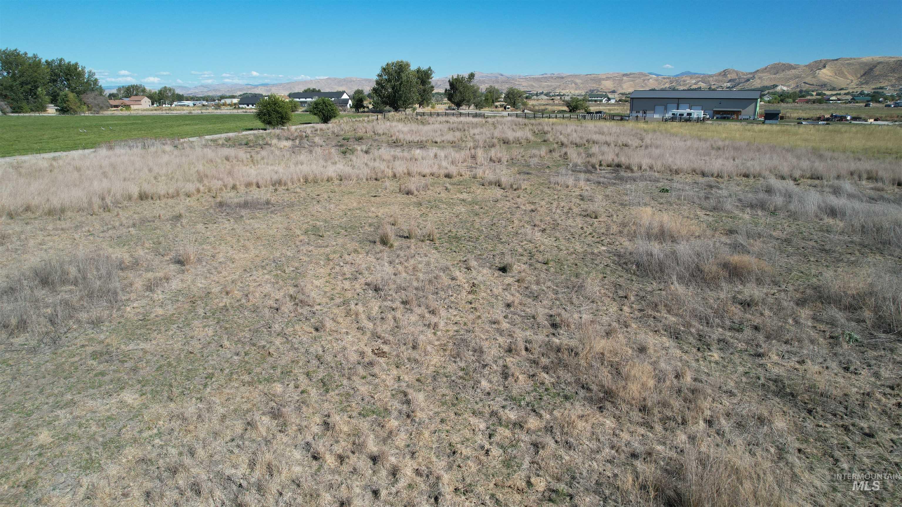 3380 Kings Ln Property Photo 8
