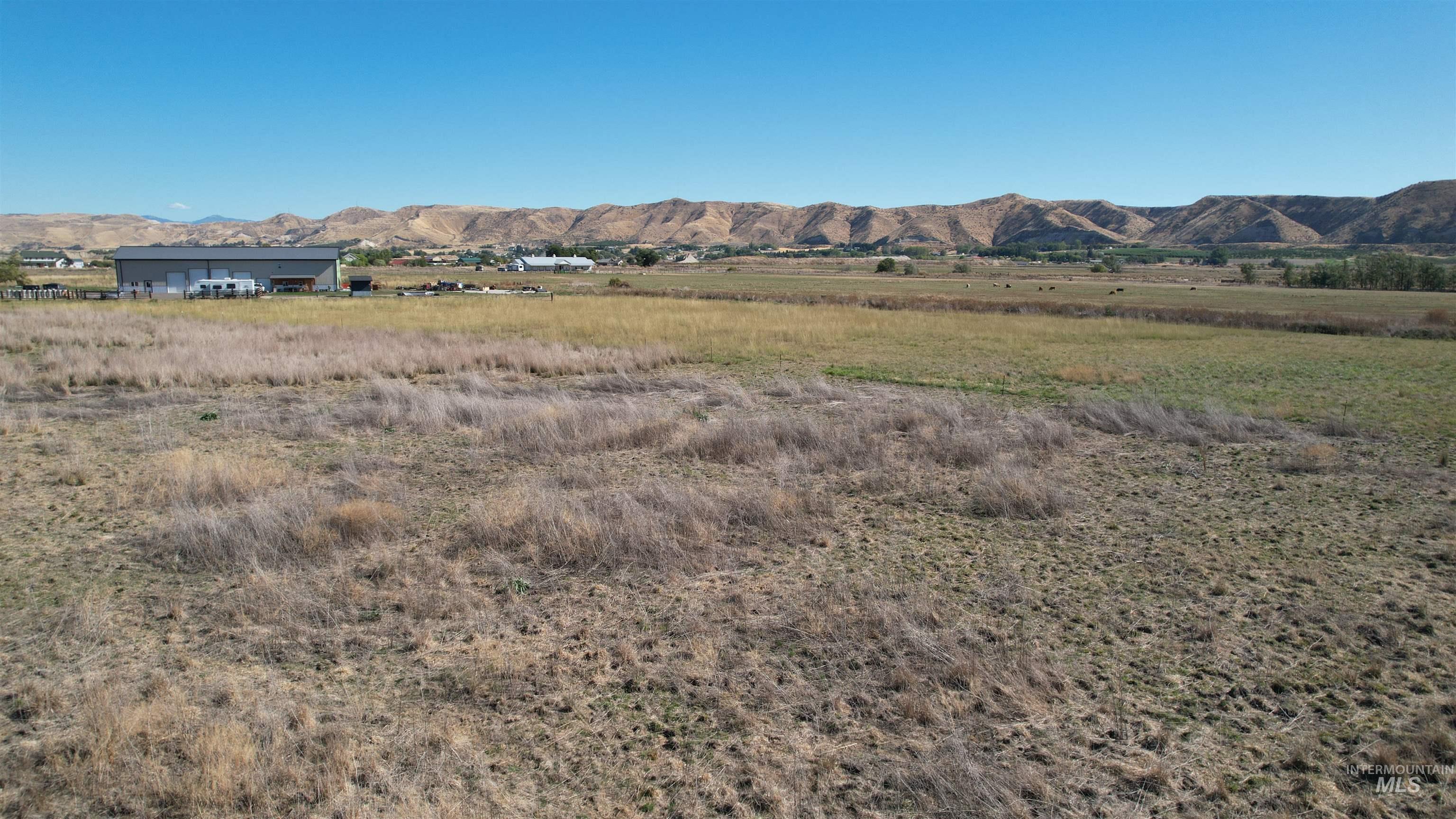 3380 Kings Ln Property Photo 9