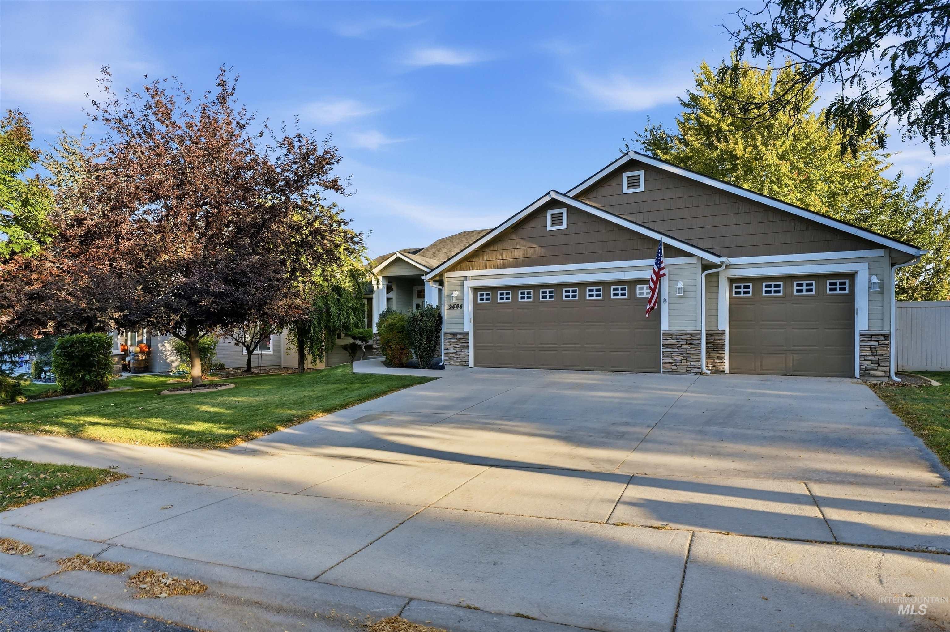 2444 Cerulean Property Photo 2
