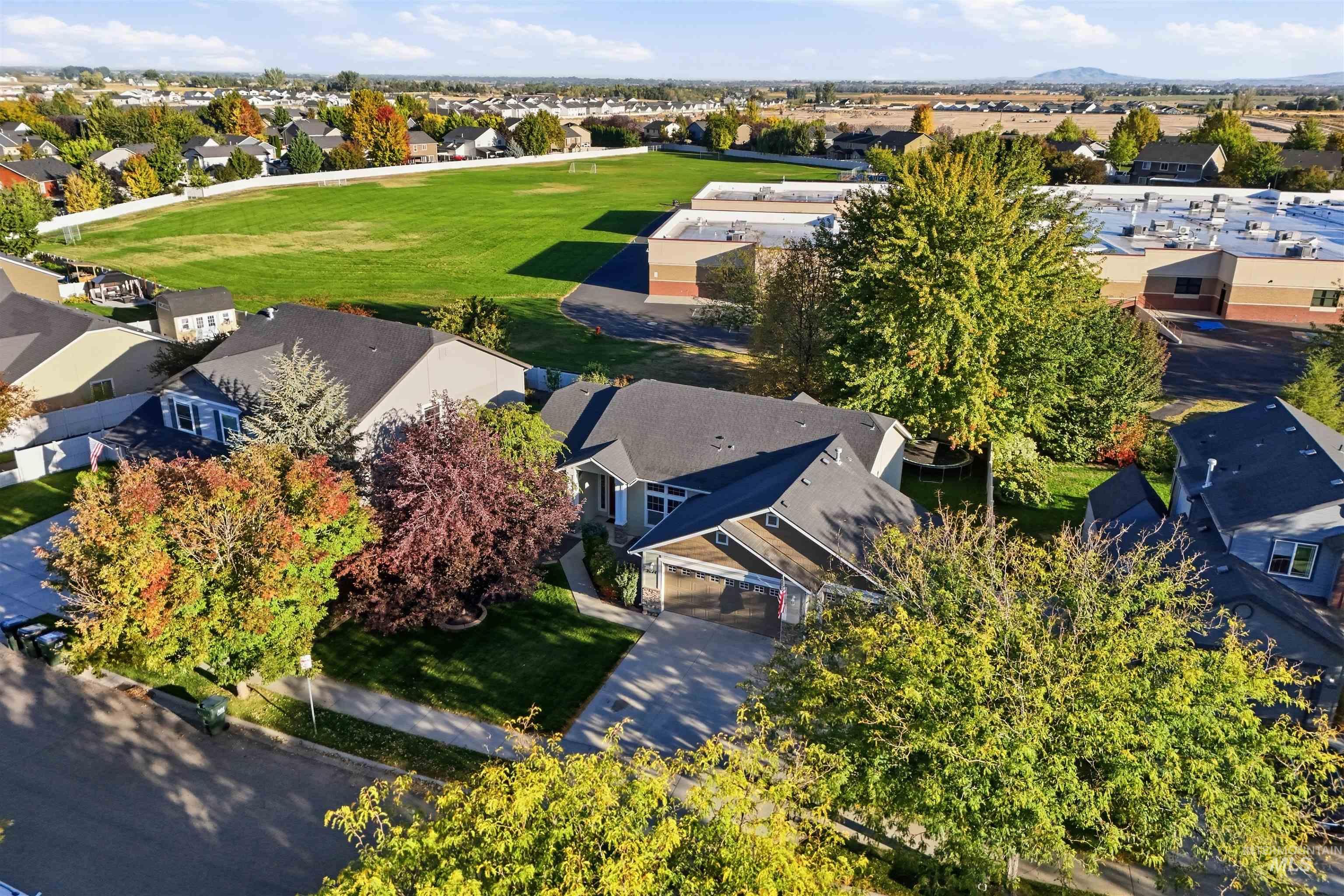 2444 Cerulean Property Photo 4