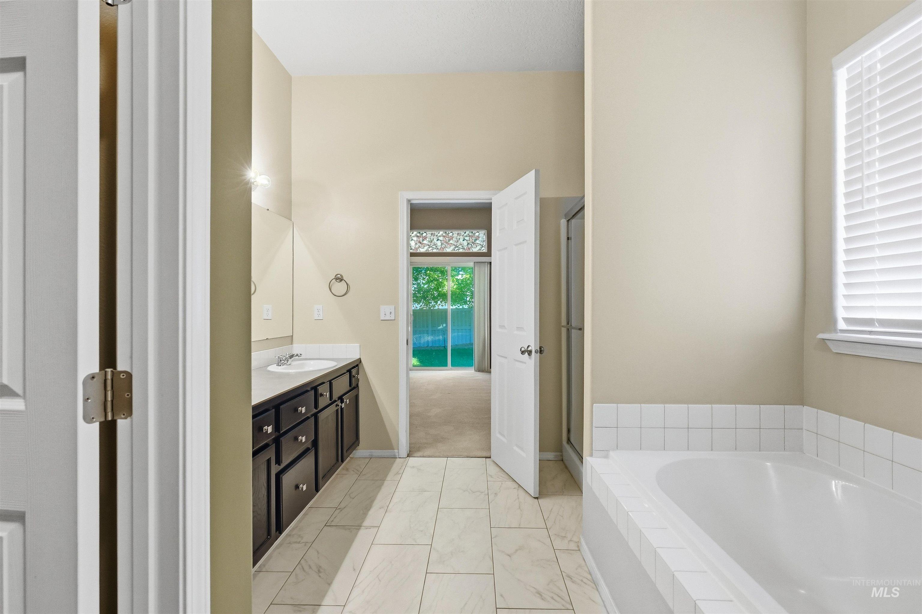 2444 Cerulean Property Photo 22