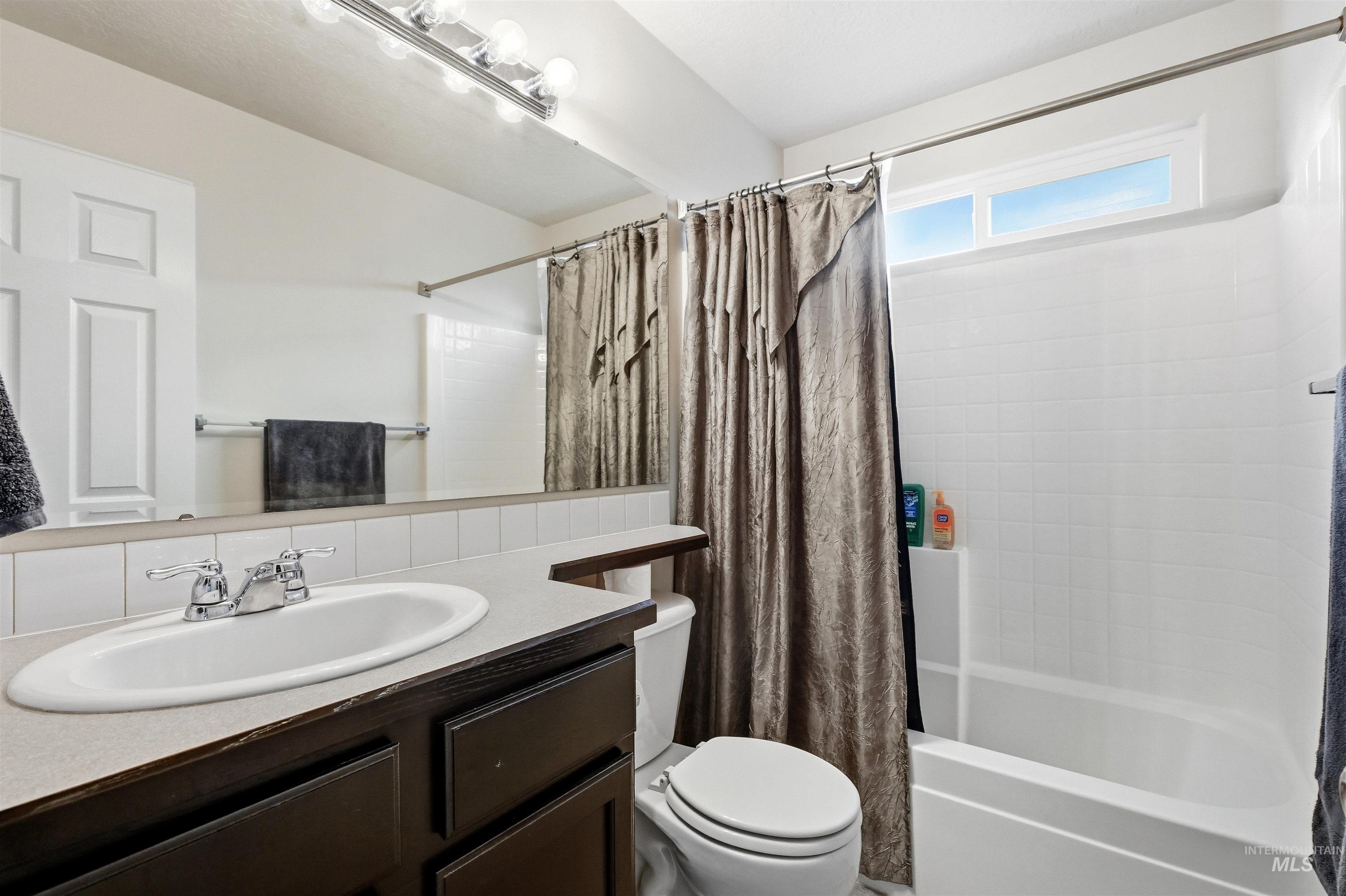 2444 Cerulean Property Photo 27