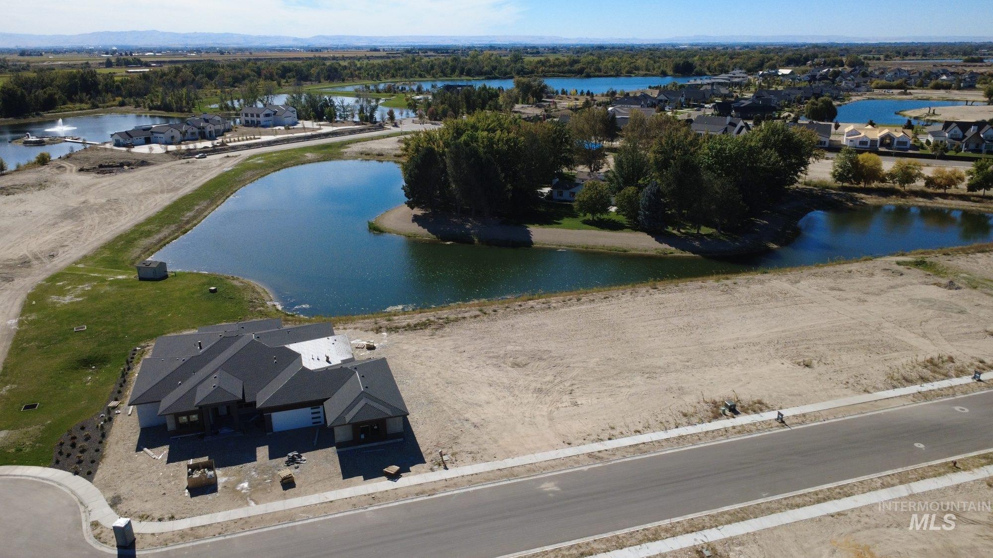 6158 Chateau Property Photo 4