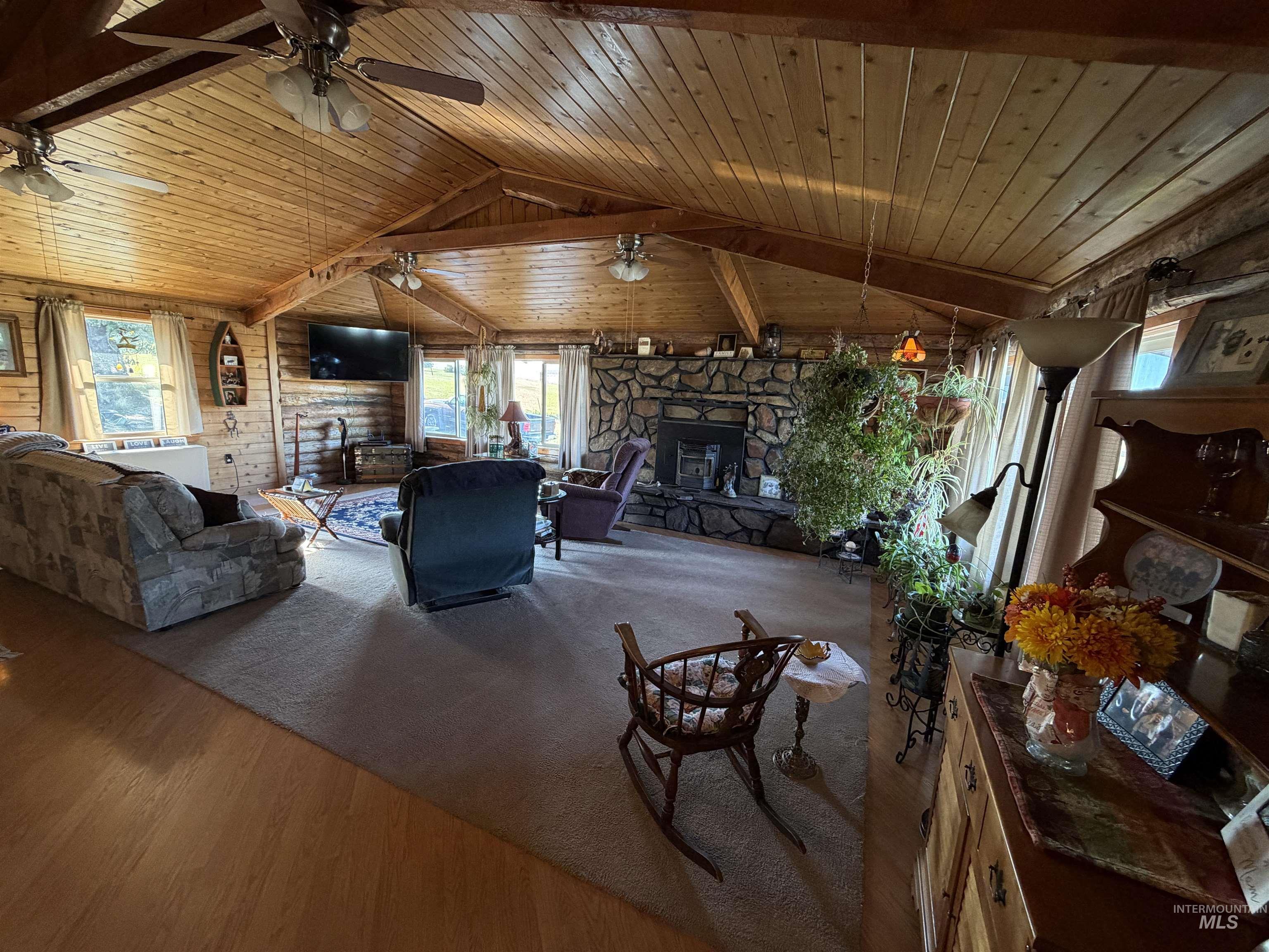 215 Camas Ln Property Photo 12