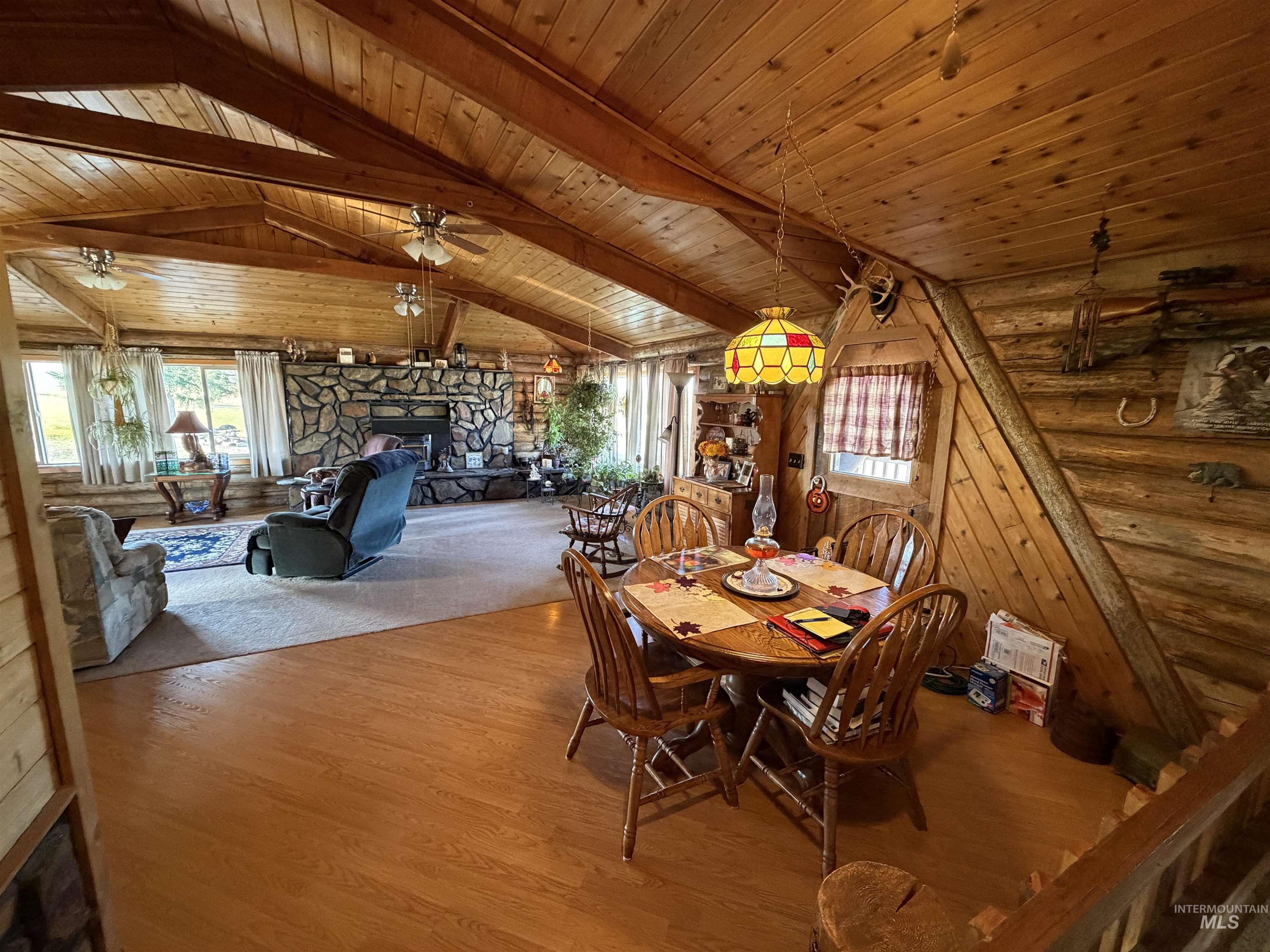 215 Camas Ln Property Photo 16
