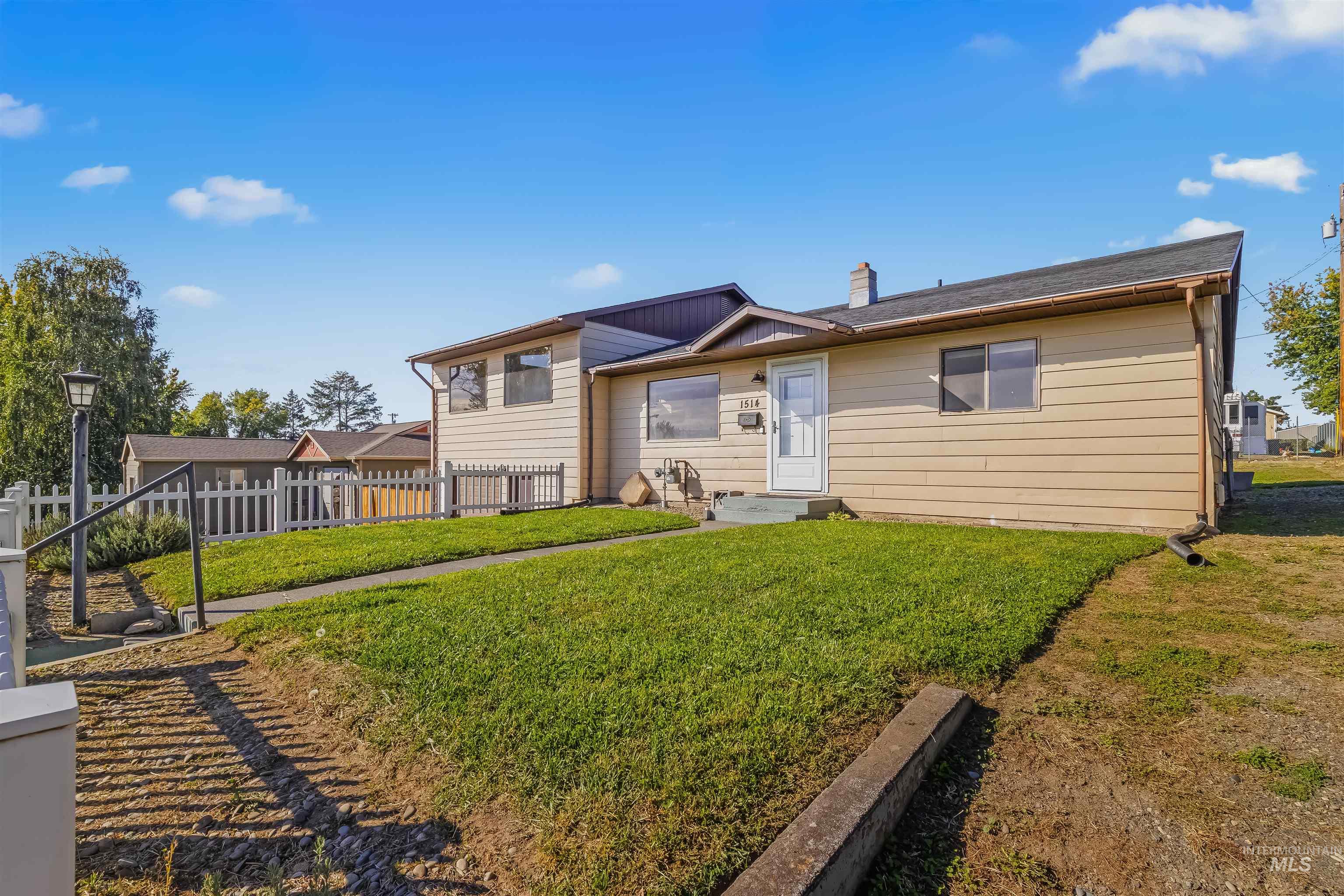 1514 7th Street Property Photo 2