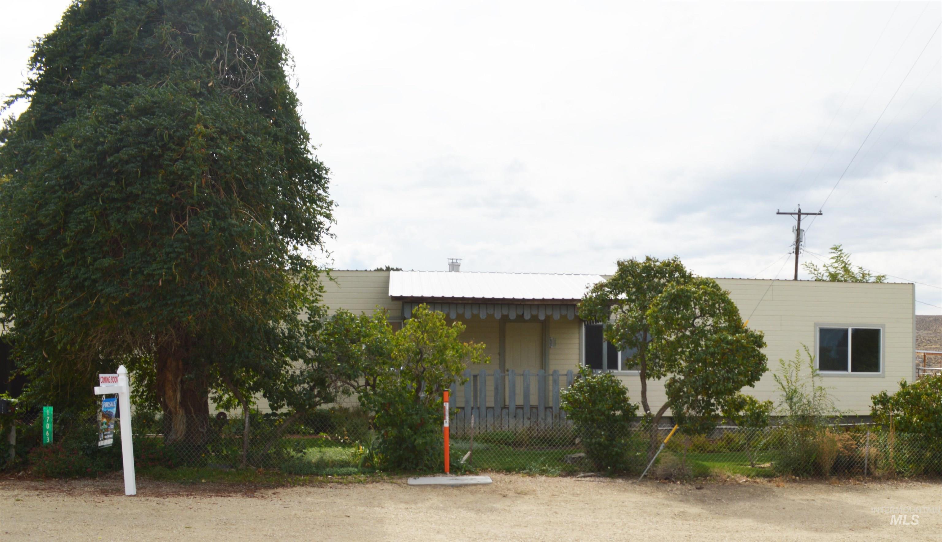 17063 Basey Street Property Photo 1