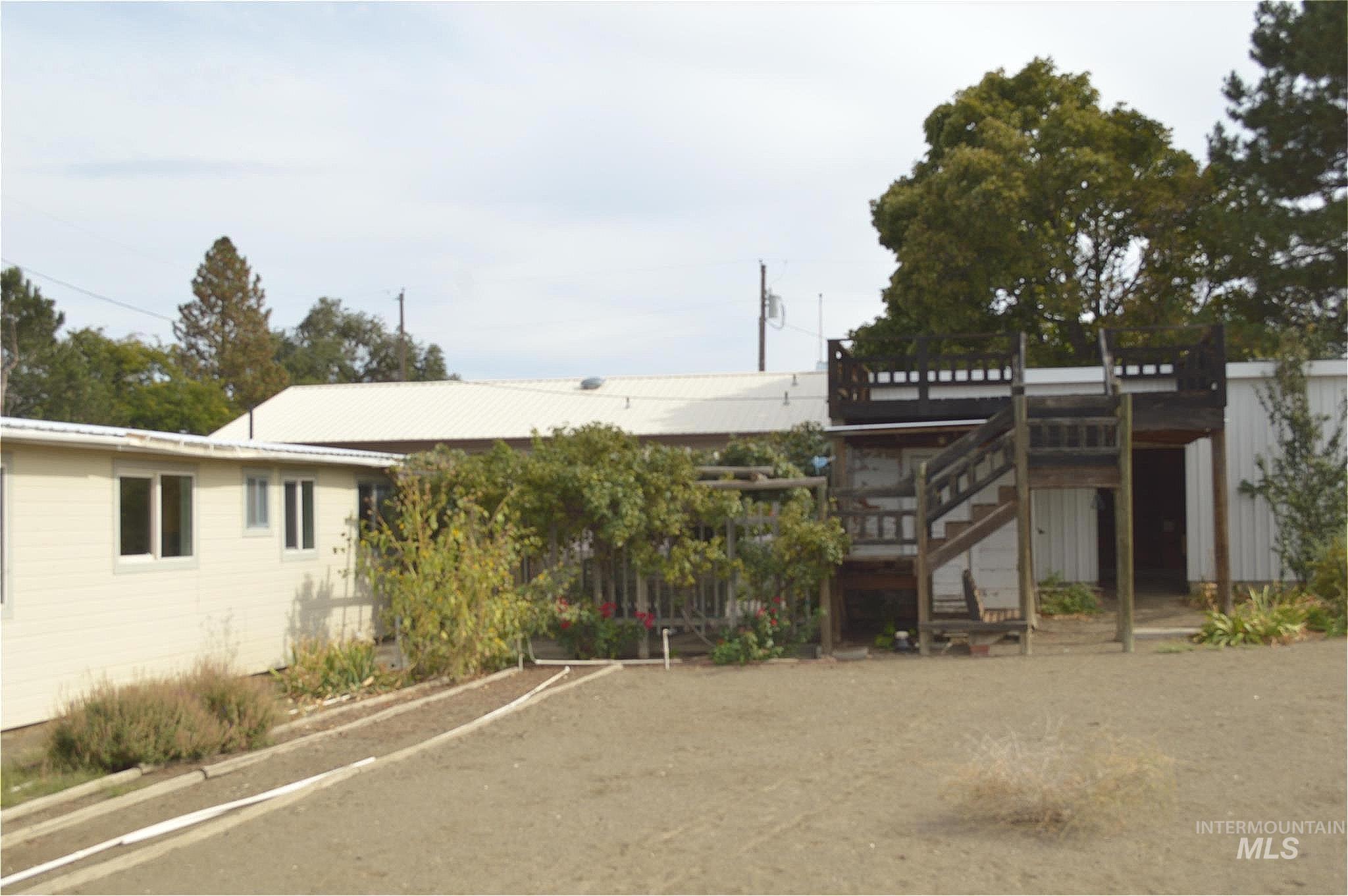 17063 Basey Street Property Photo 10
