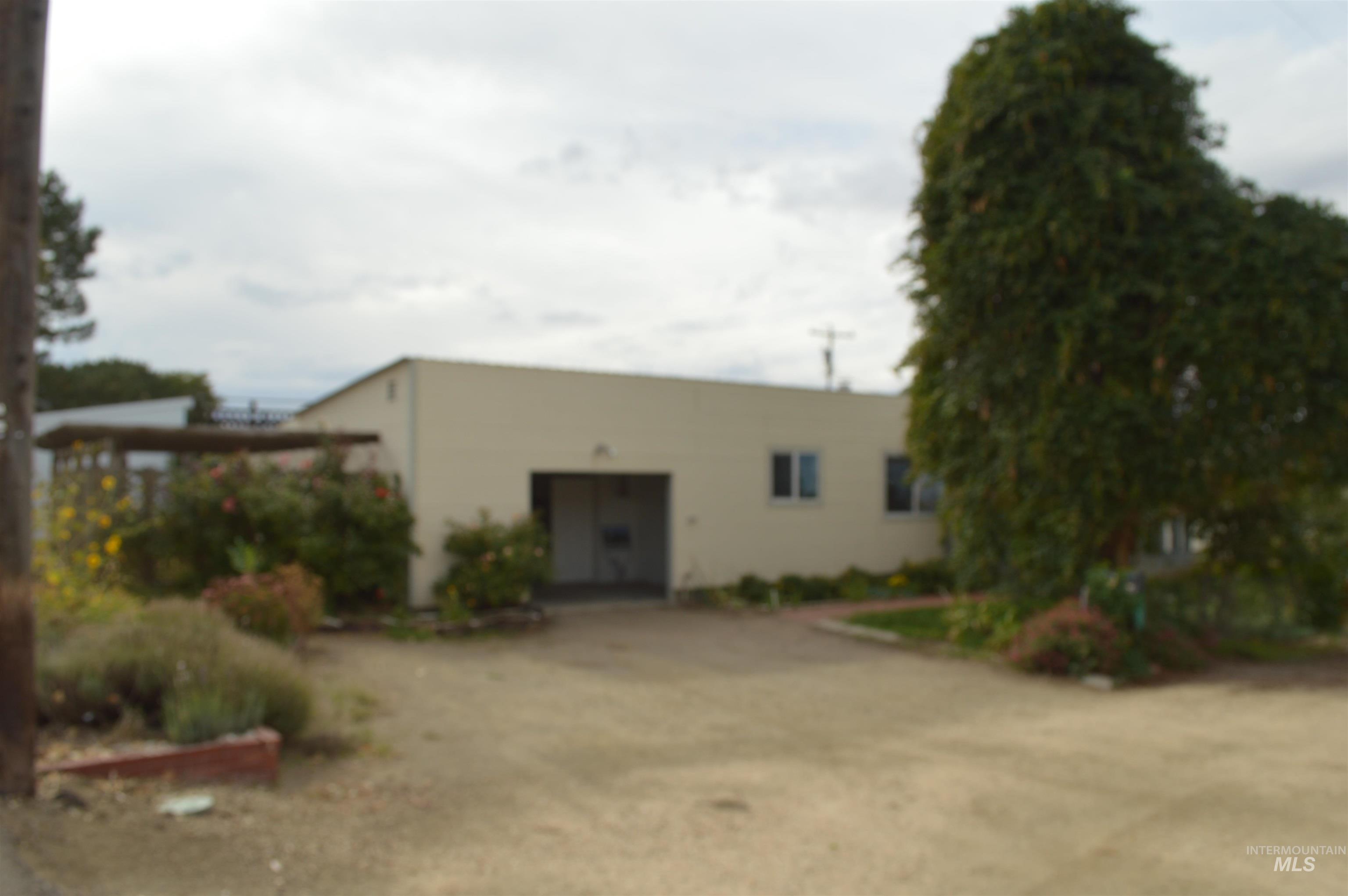 17063 Basey Street Property Photo 18