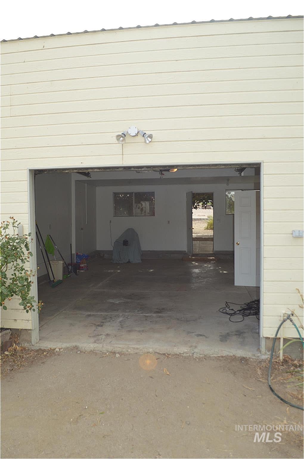 17063 Basey Street Property Photo 19