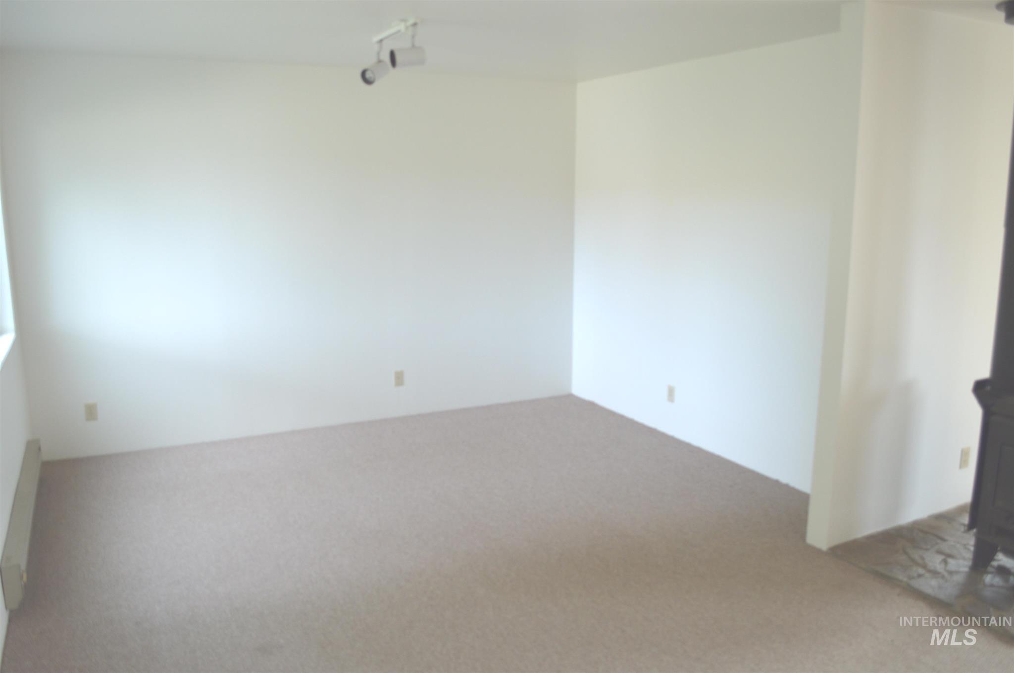 17063 Basey Street Property Photo 27