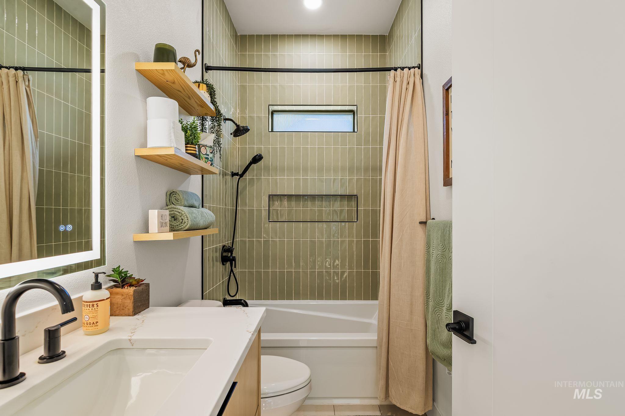 2227 Powers Drive Property Photo 18