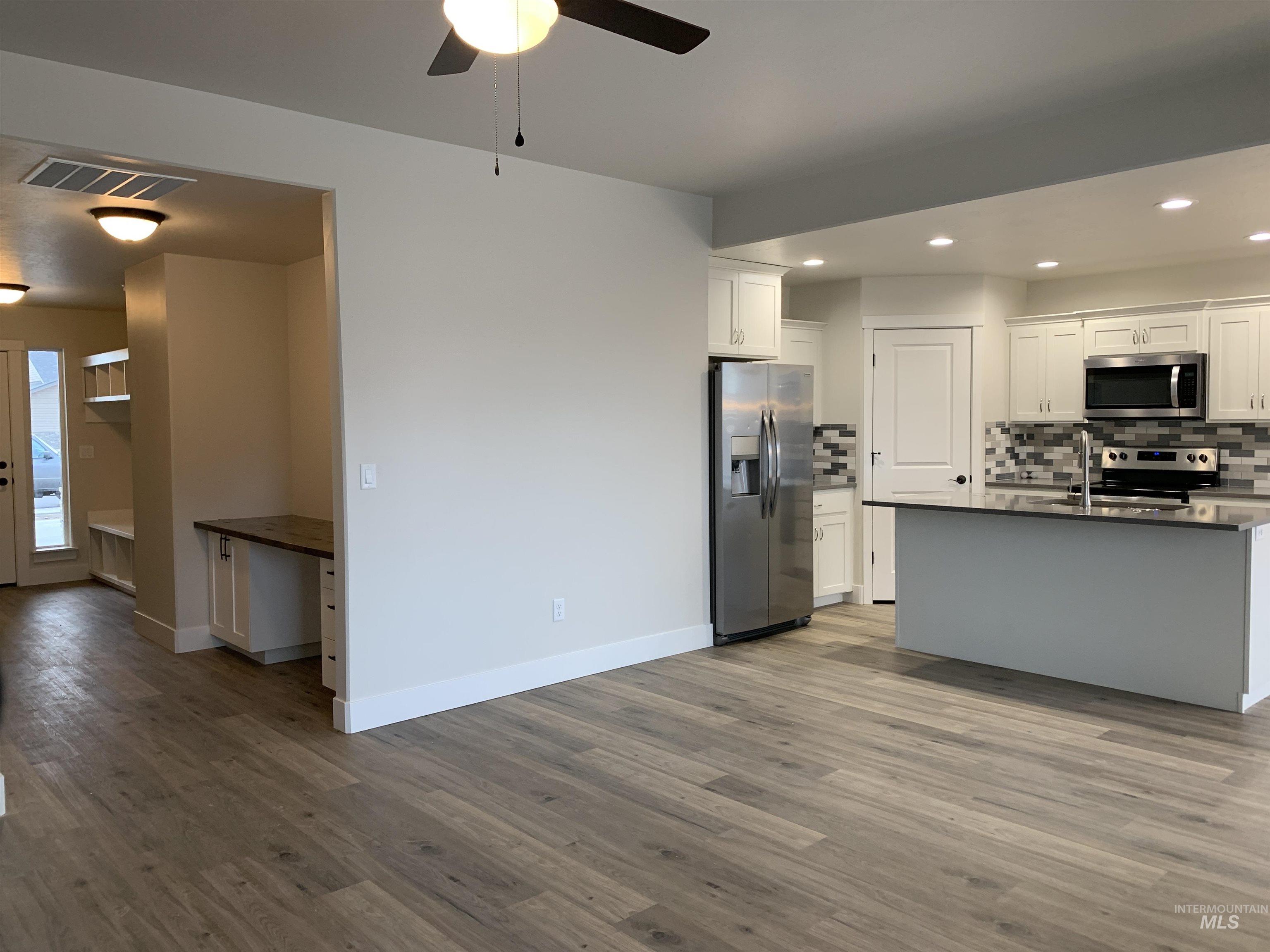 450 Southwood Ave W Property Photo 8