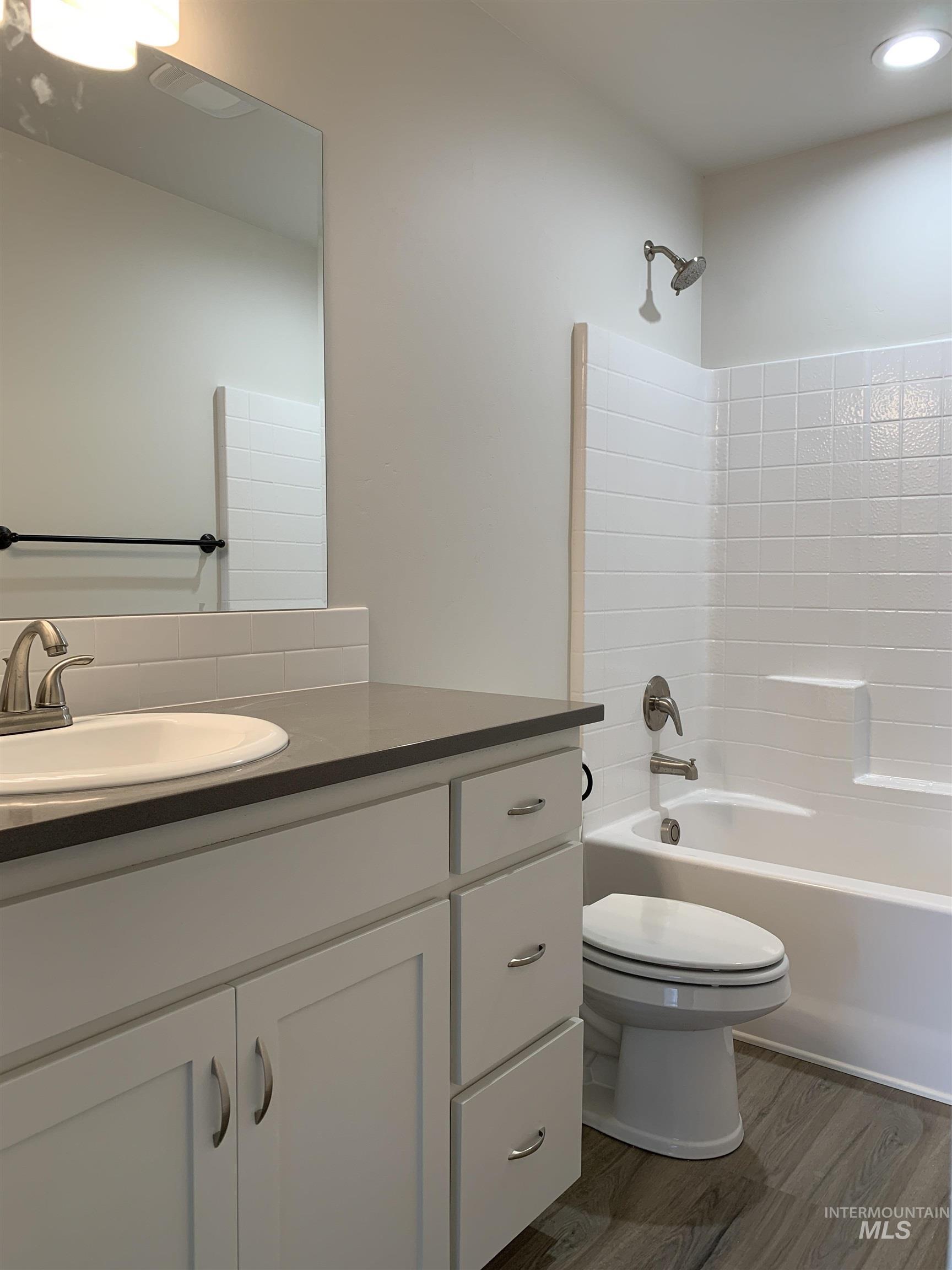 450 Southwood Ave W Property Photo 14