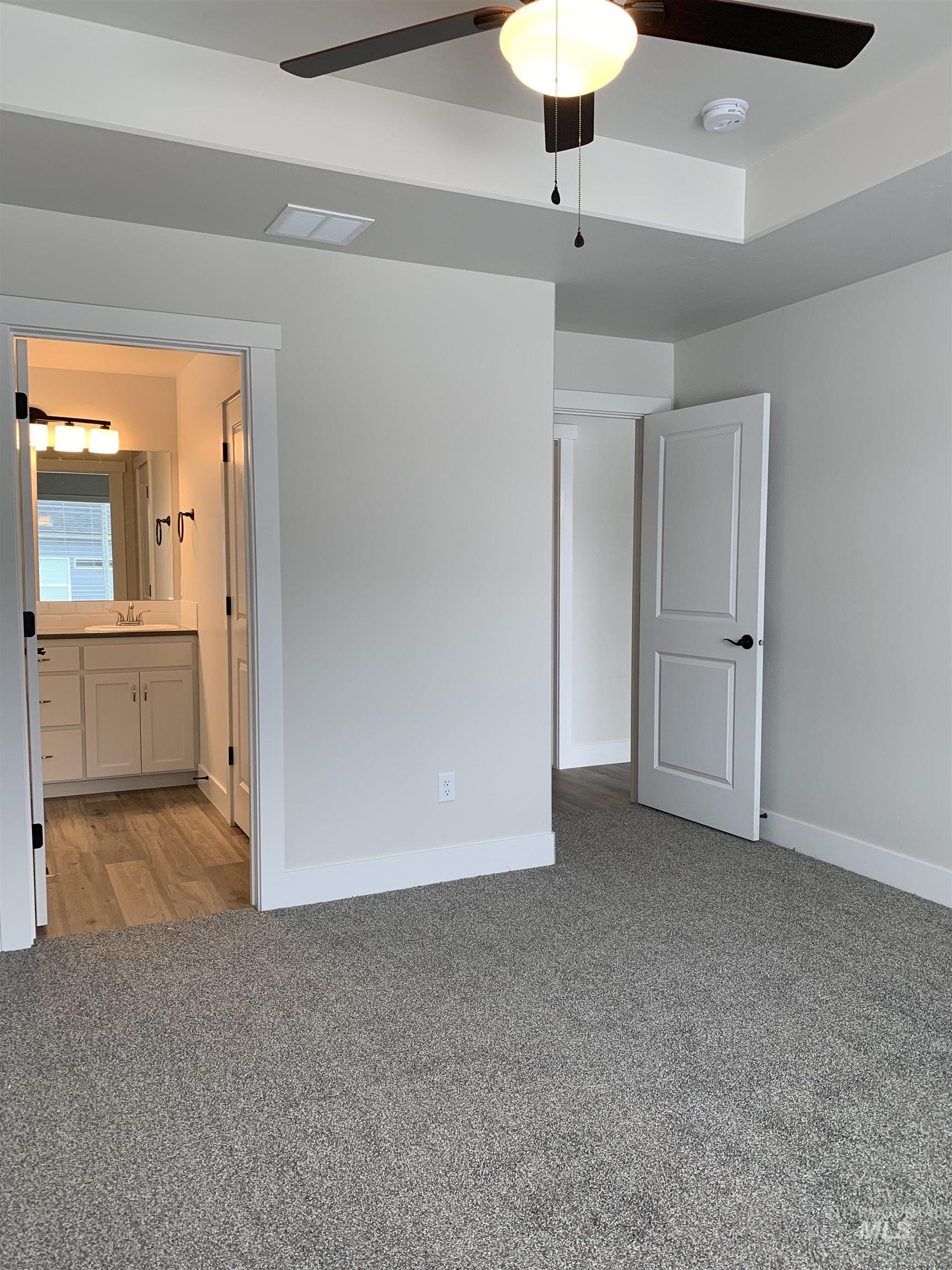 450 Southwood Ave W Property Photo 17