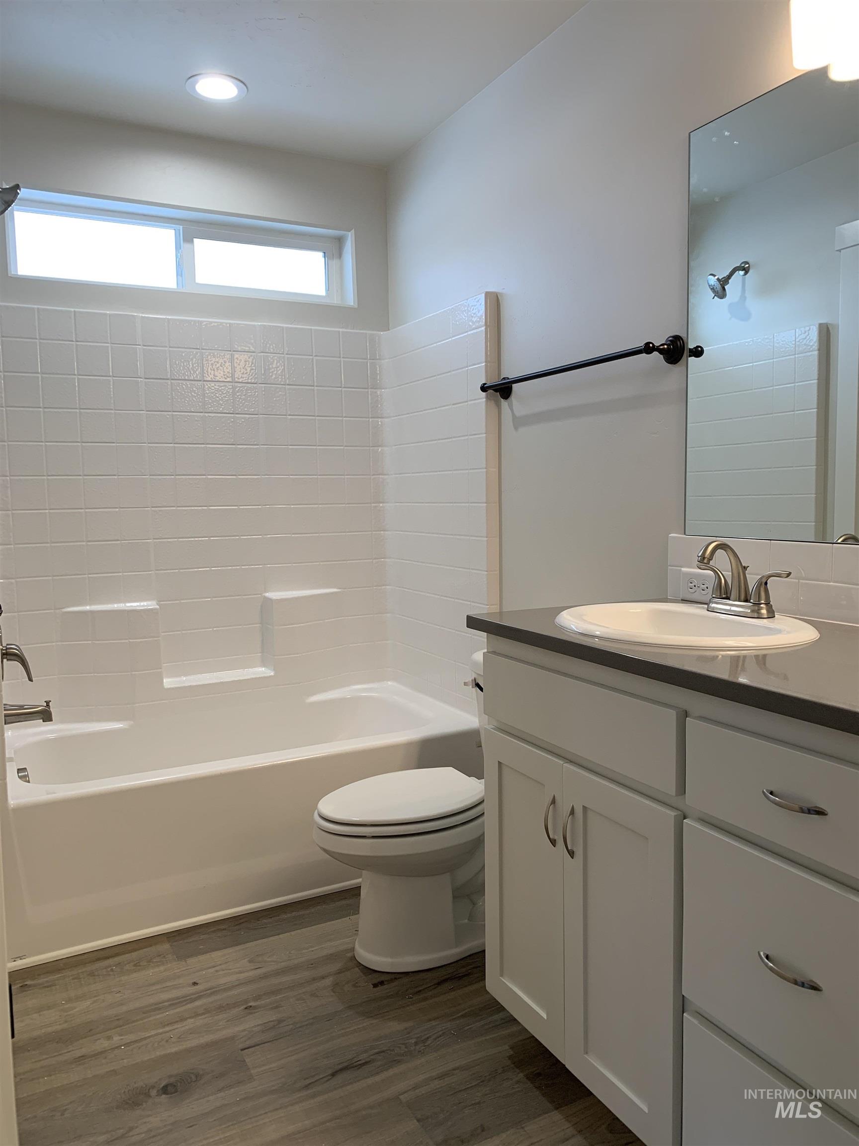 450 Southwood Ave W Property Photo 19
