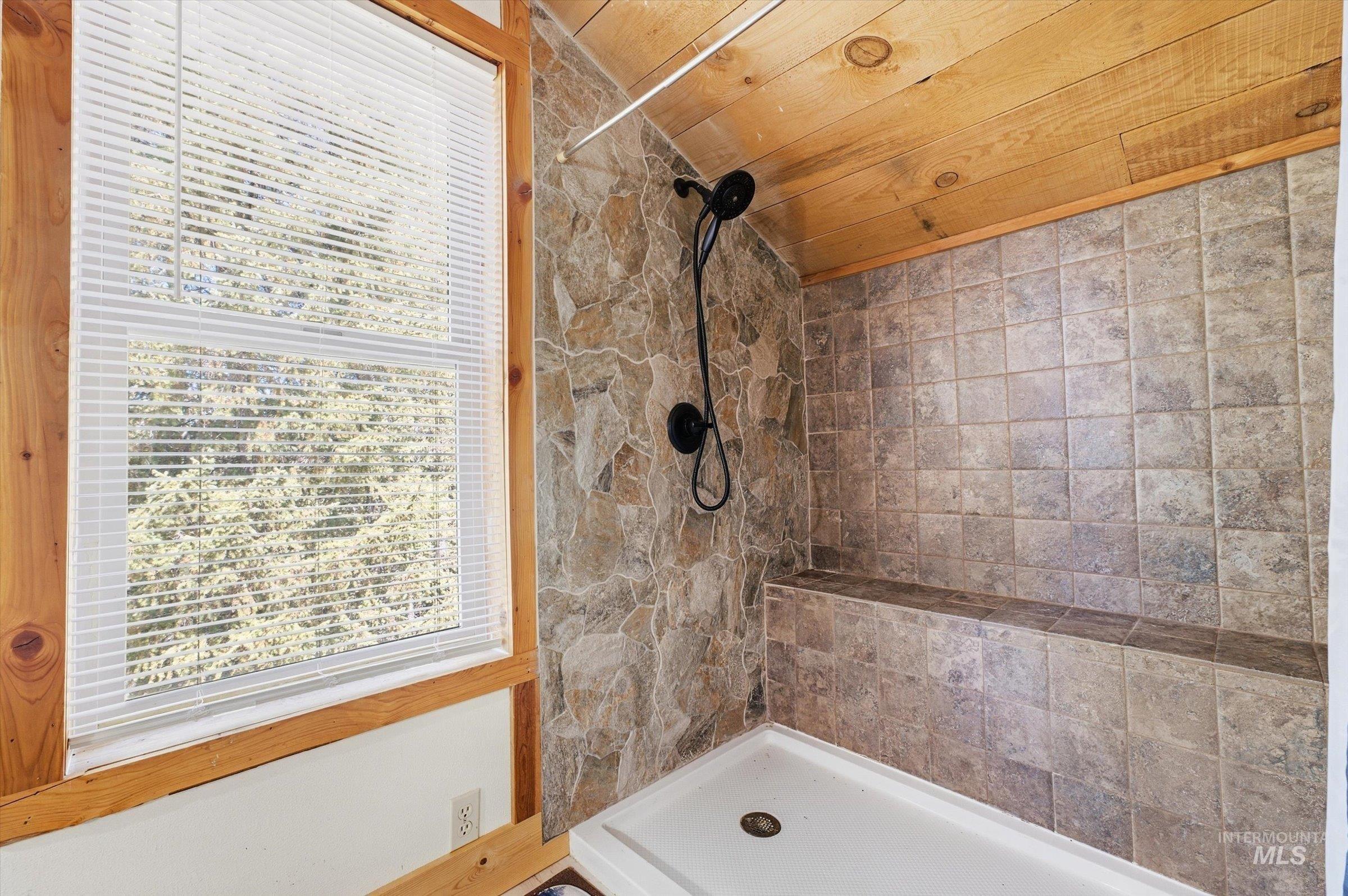 15 Dored Pines Rd Property Photo 16