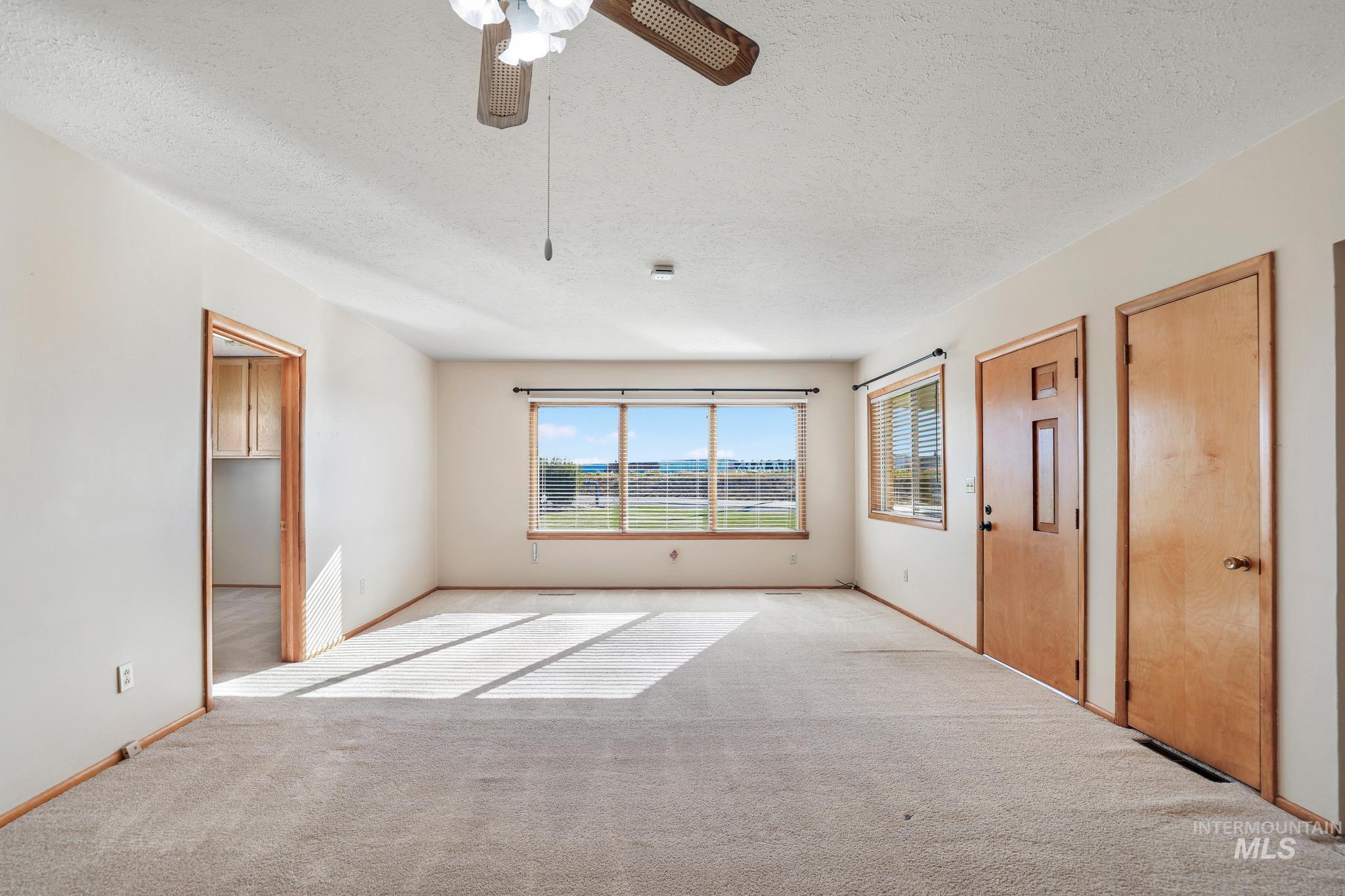 153 N Highway 24 Property Photo 3