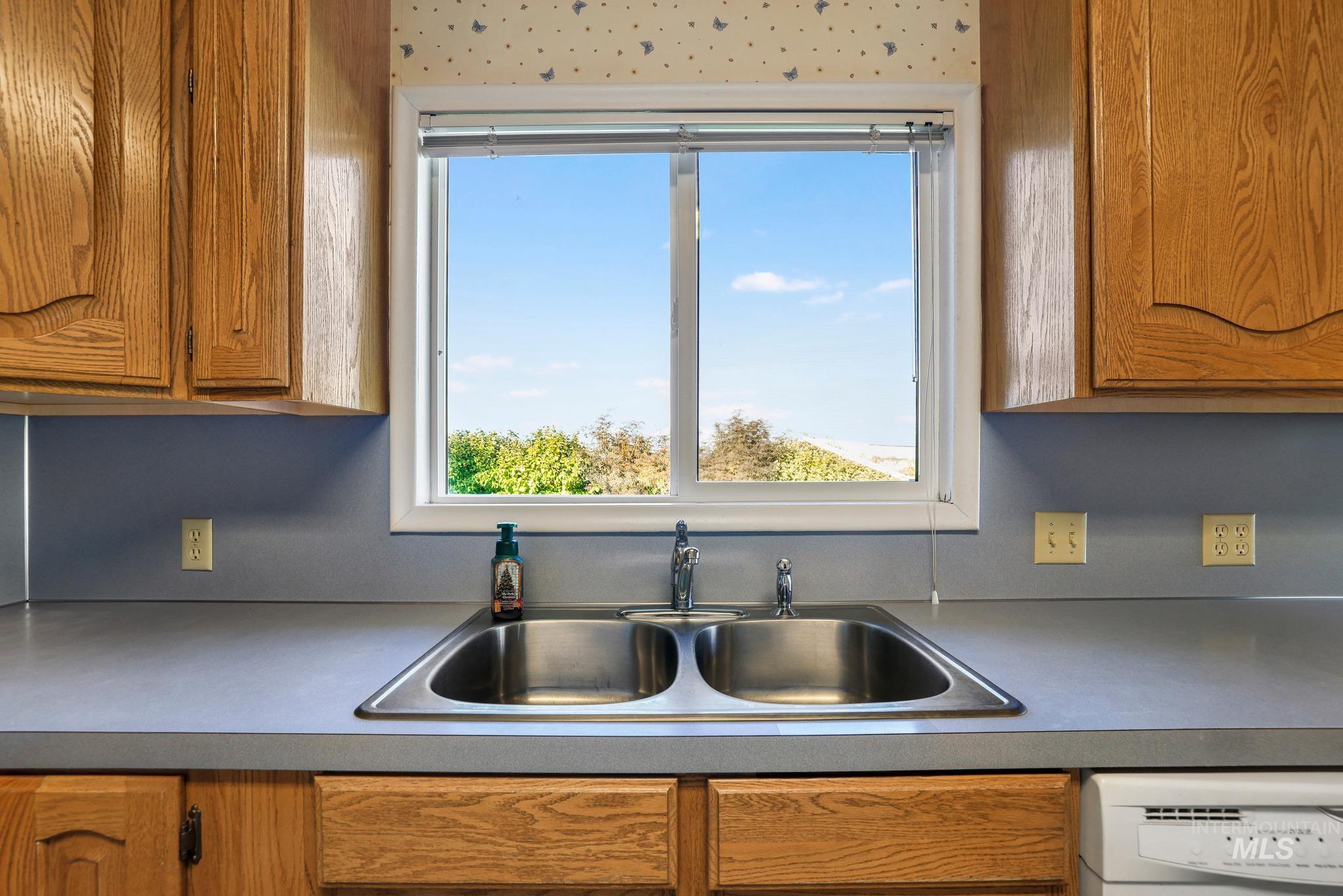 153 N Highway 24 Property Photo 8