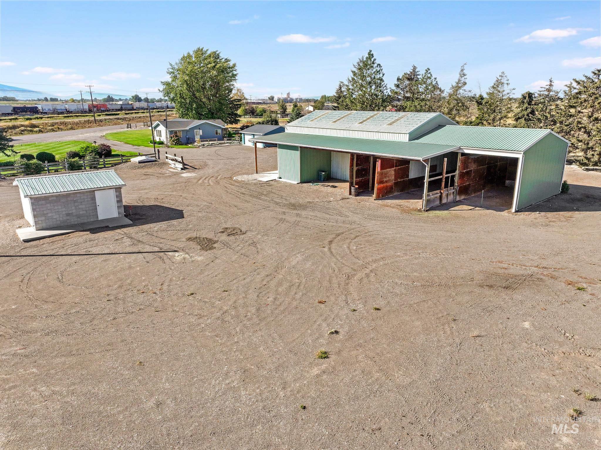153 N Highway 24 Property Photo 37