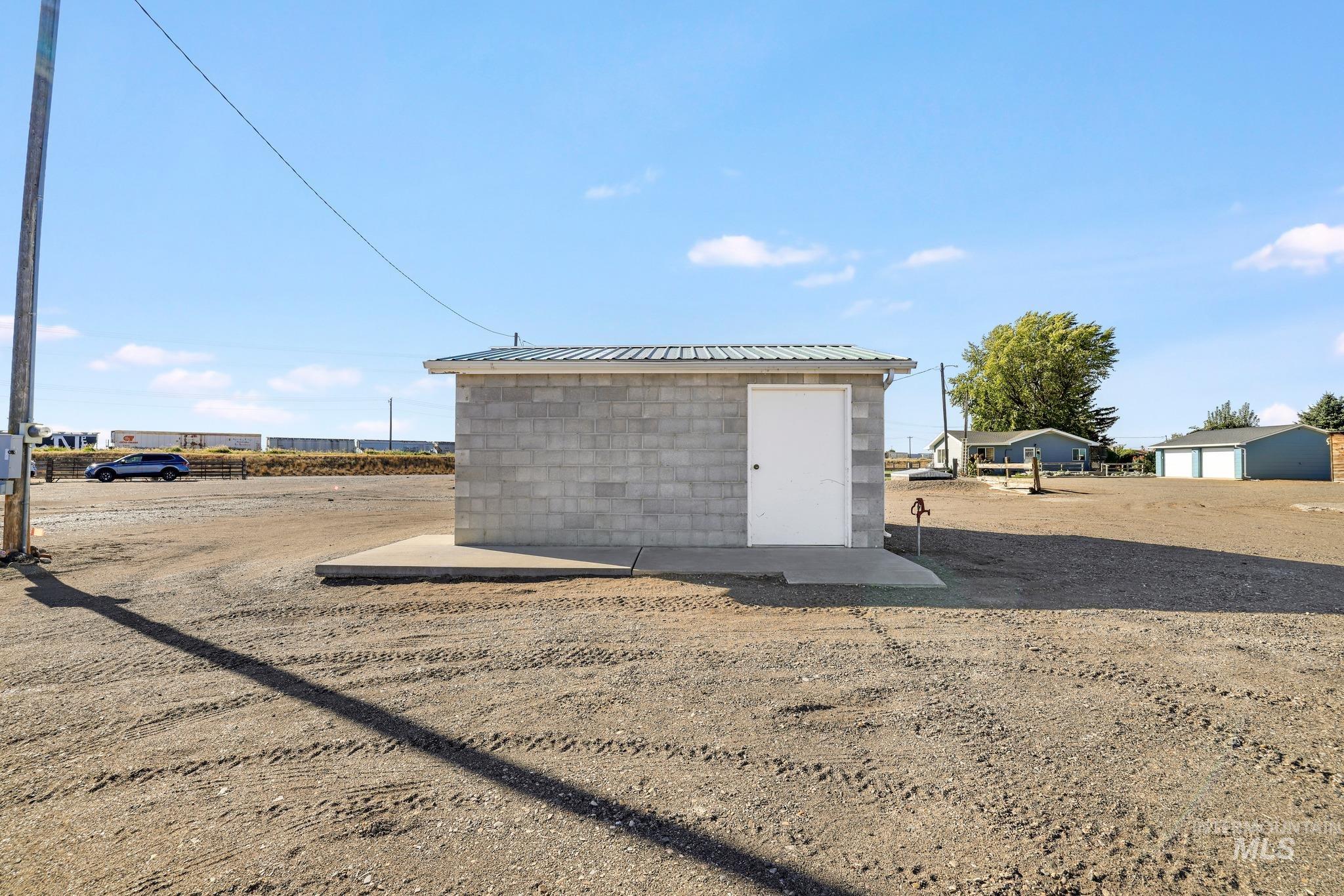 153 N Highway 24 Property Photo 38