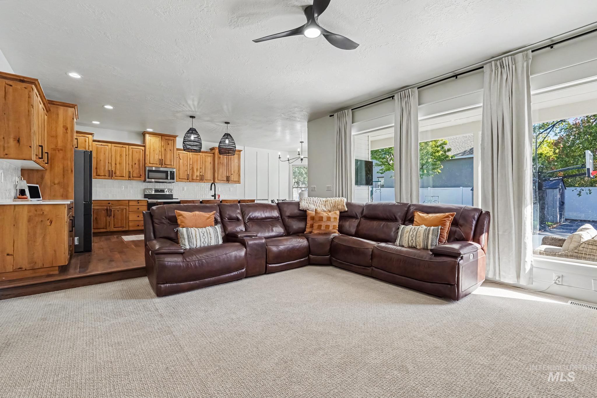 2340 S Alaska Way Property Photo 13