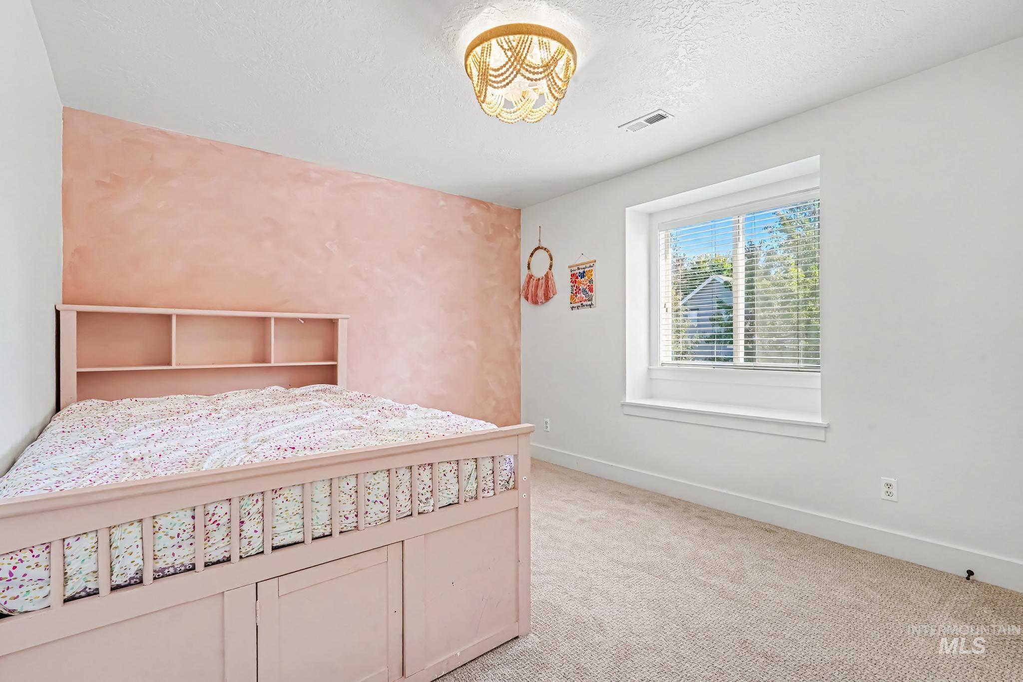 2340 S Alaska Way Property Photo 27