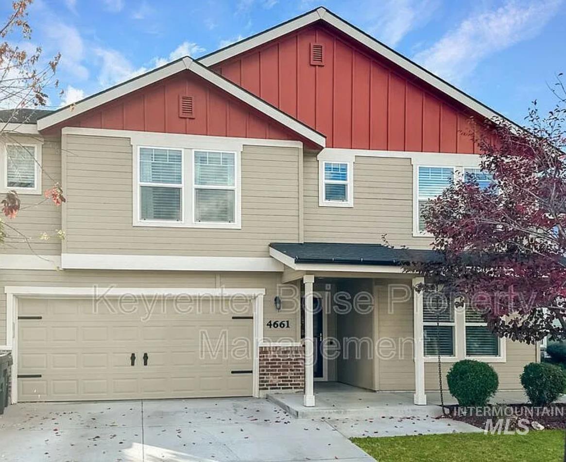 4661 N Alester Ave Property Photo 1