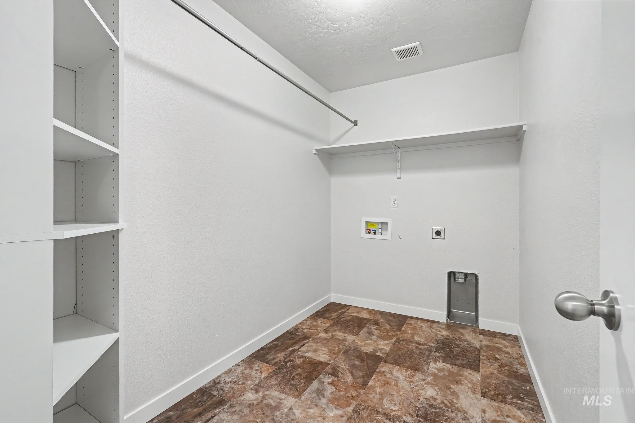 4661 N Alester Ave Property Photo 16