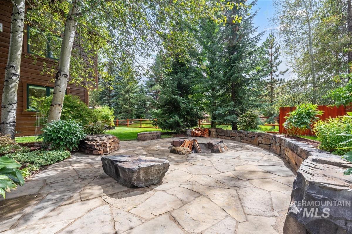106 Hidden Hollow Property Photo 13