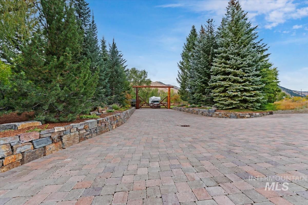 106 Hidden Hollow Property Photo 17