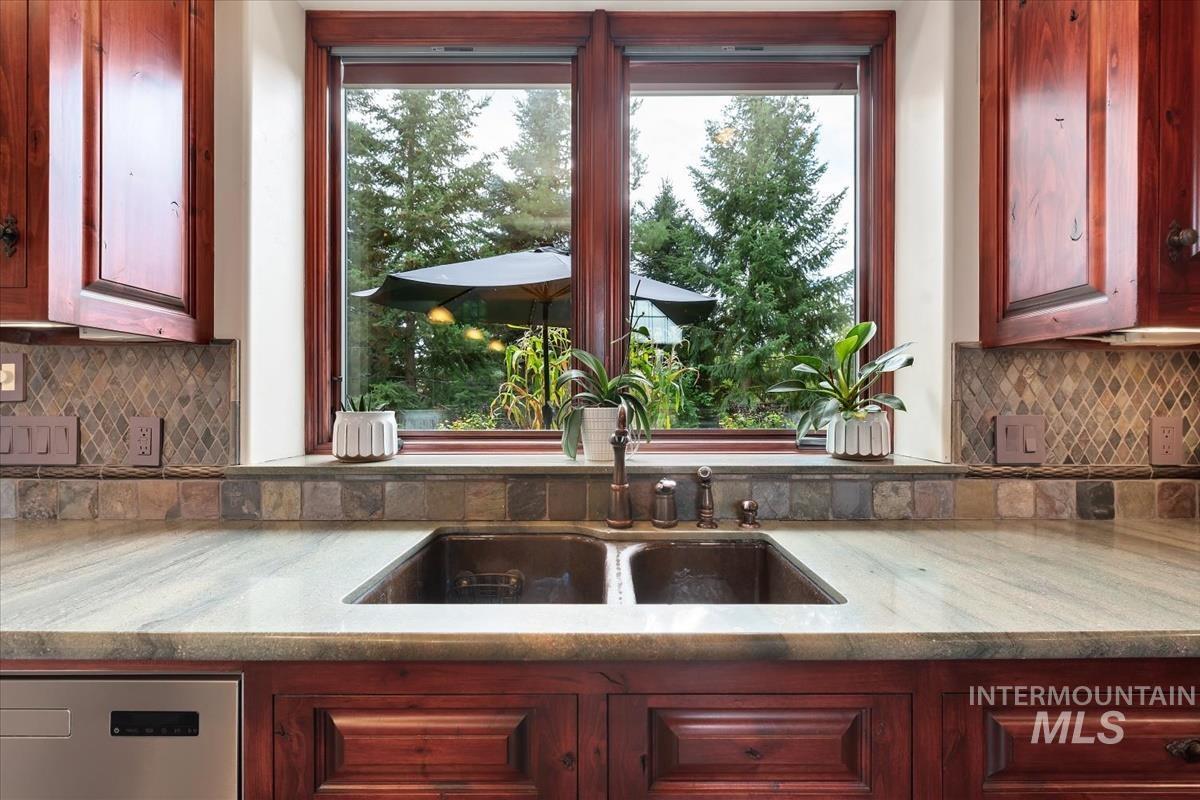 106 Hidden Hollow Property Photo 31